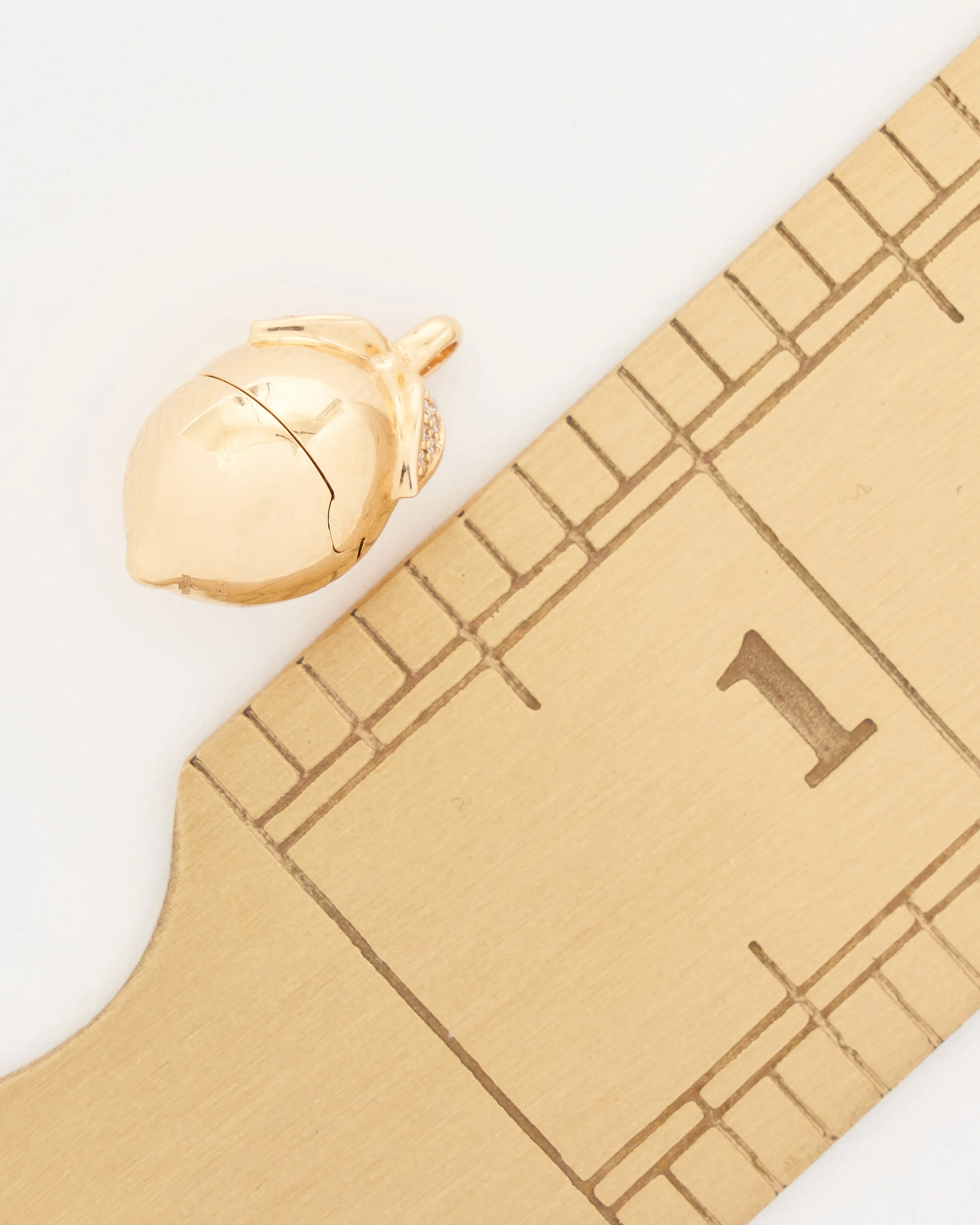 lemon locket - gold with diamonds - Image 6