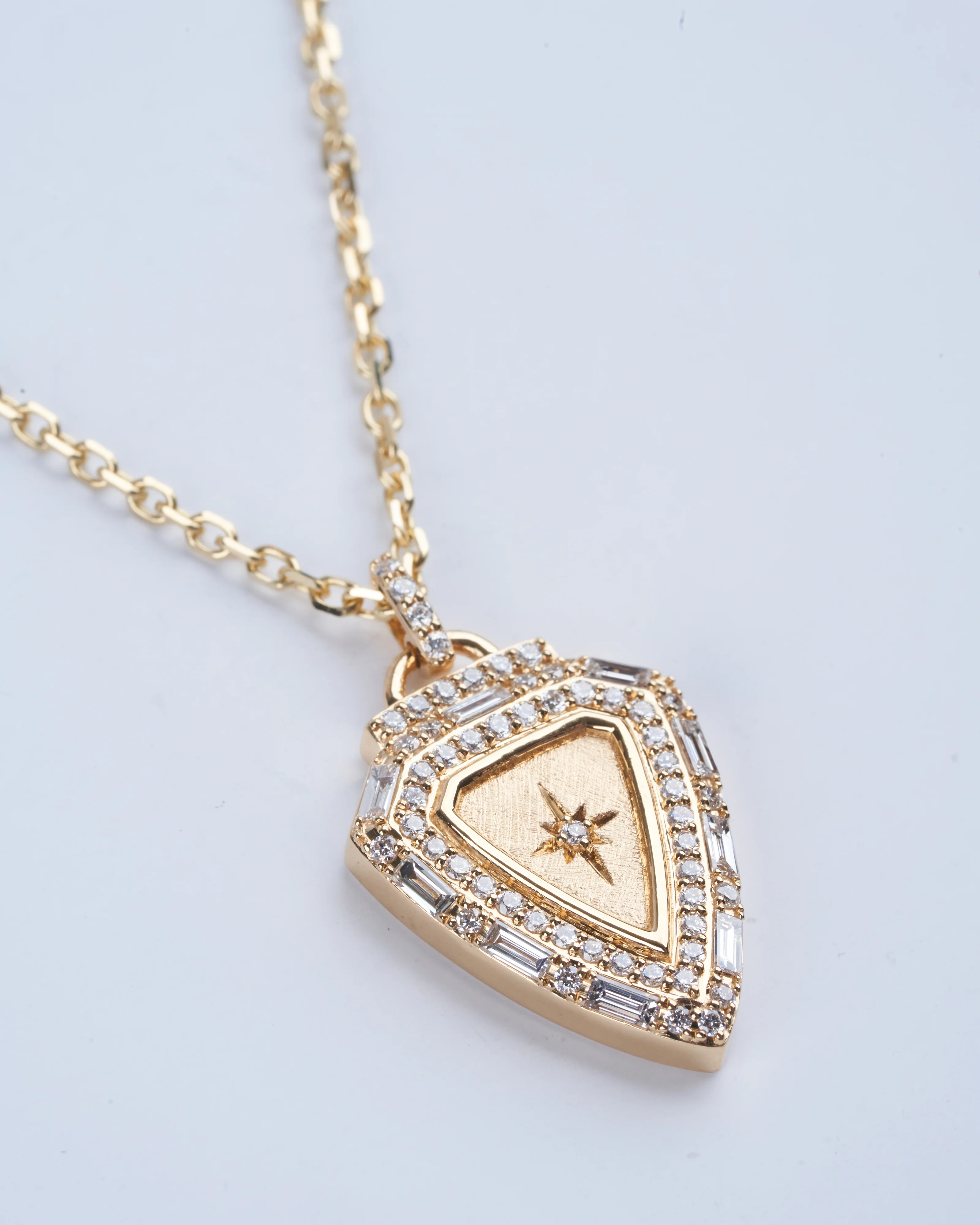 shield necklace empress - gold/diamond - Image 2