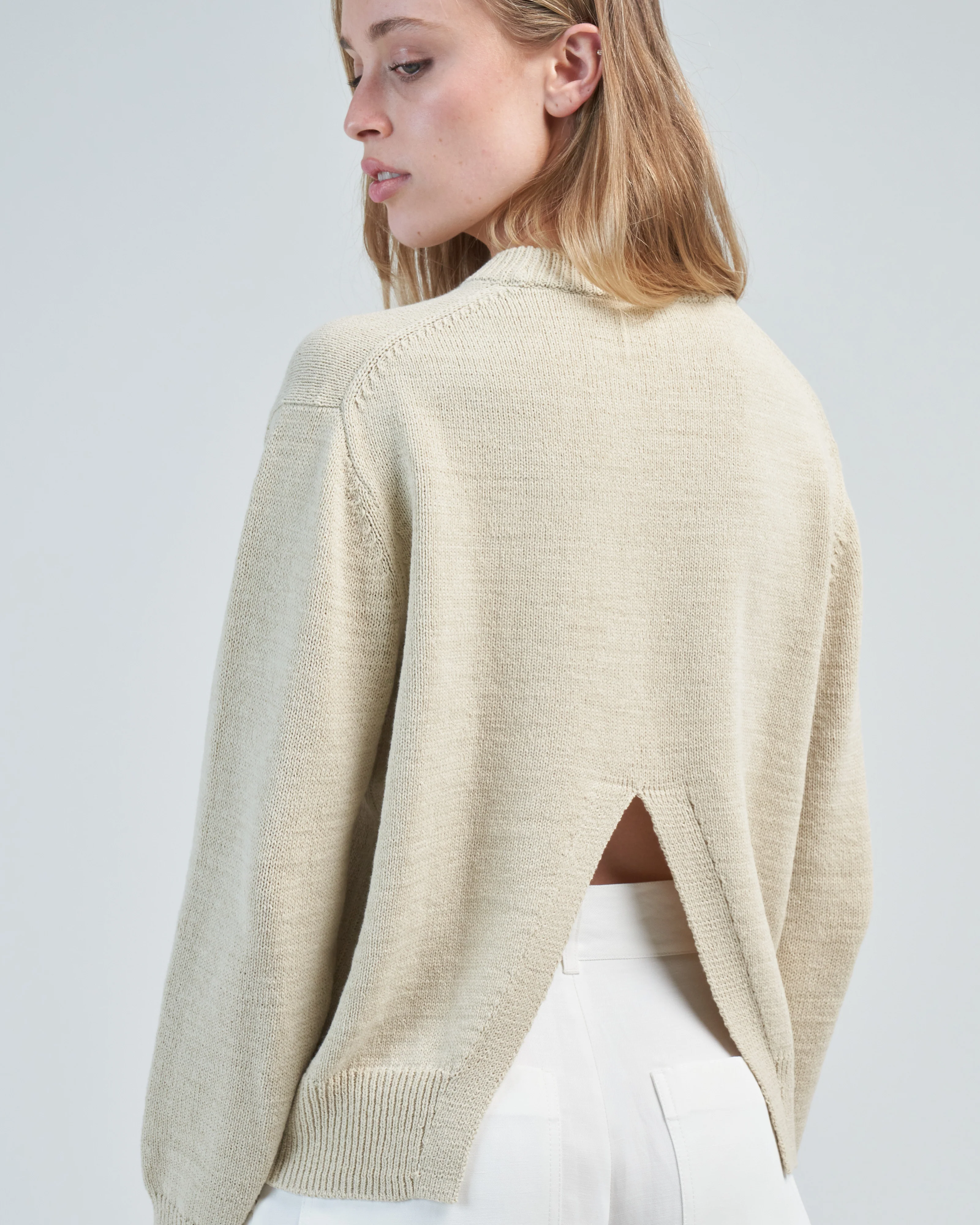 open back crew neck - Image 2