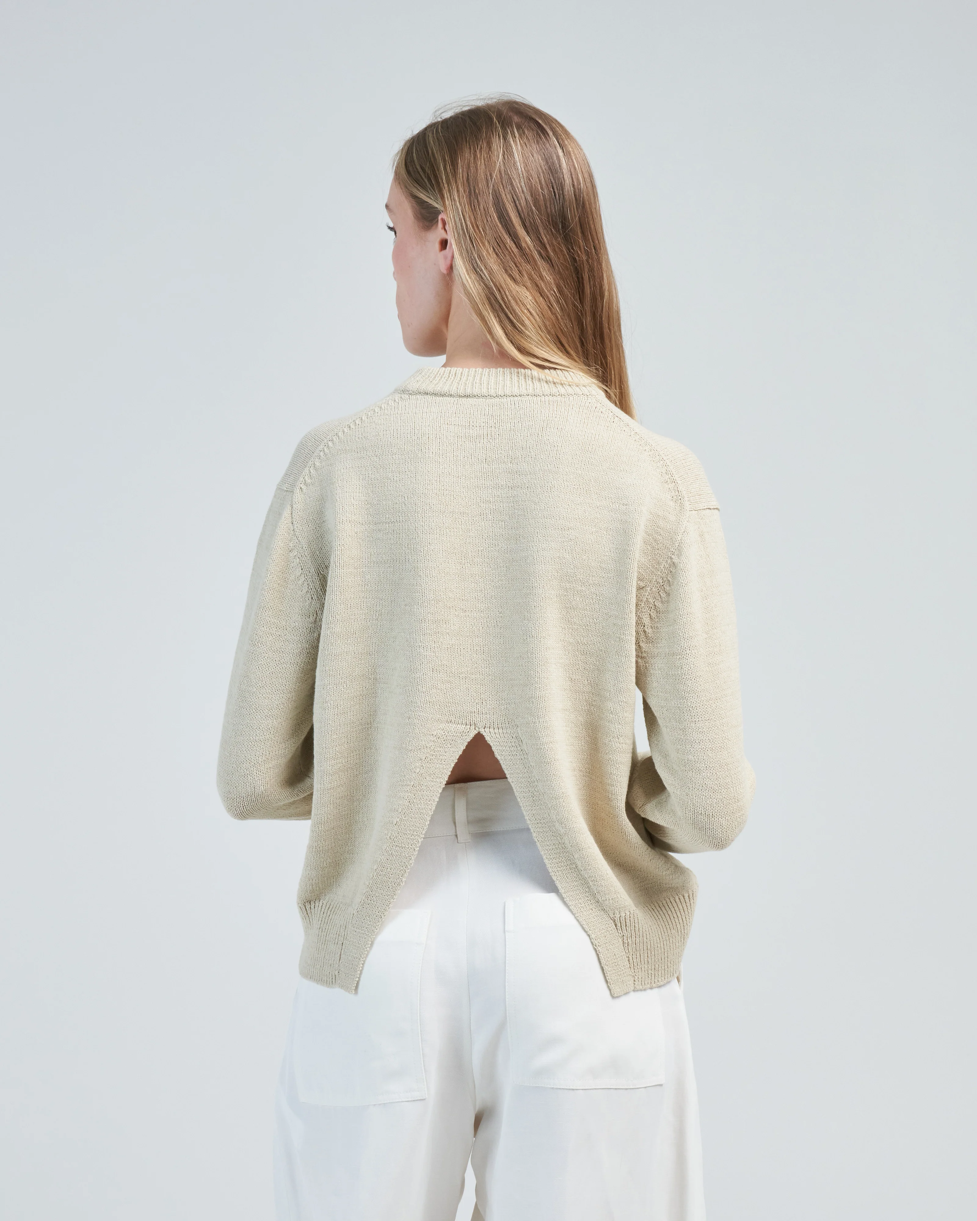 open back crew neck - Image 4