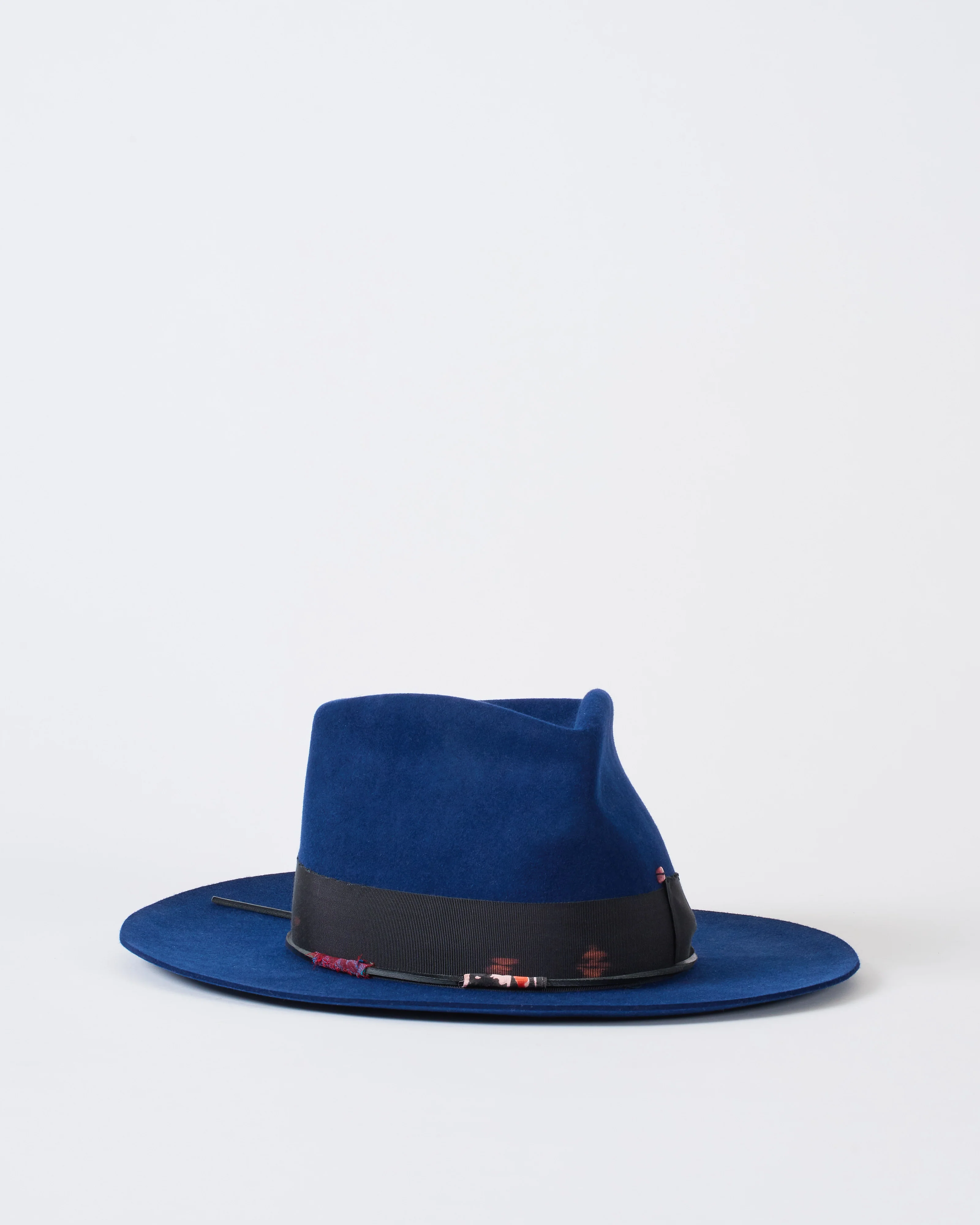 destino mend hat - Image 3