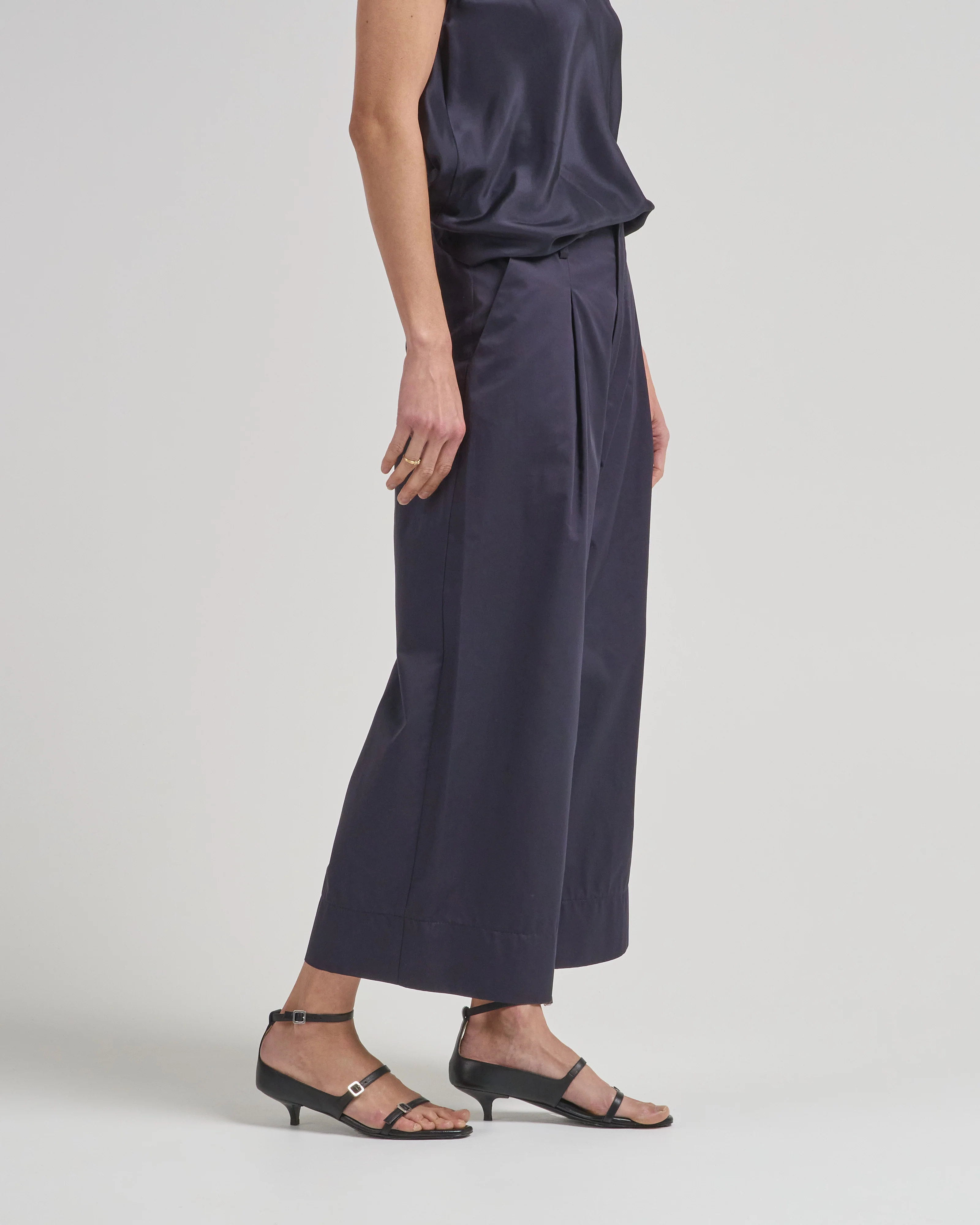 cotton trousers - Image 3