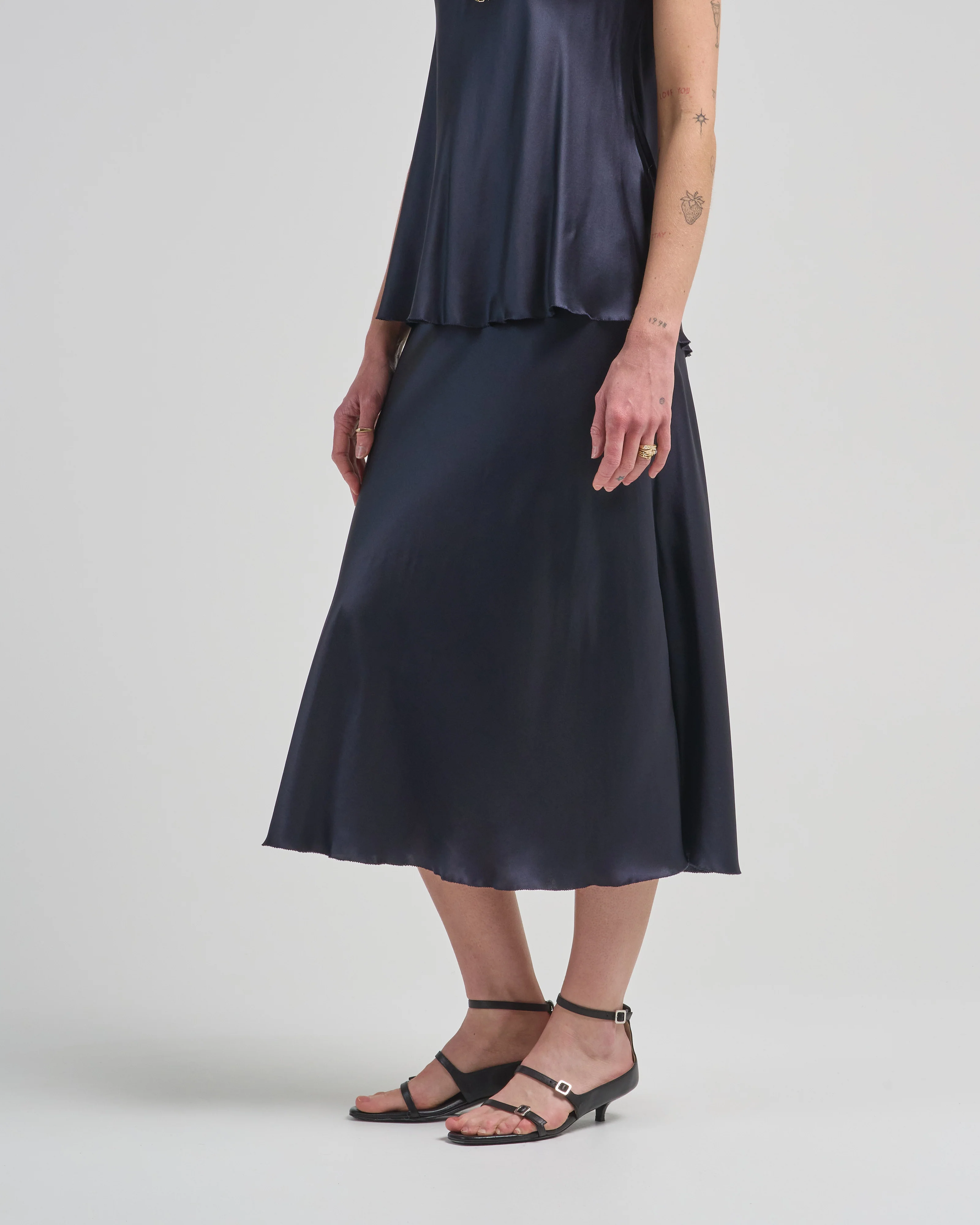 satin skirt - Image 3