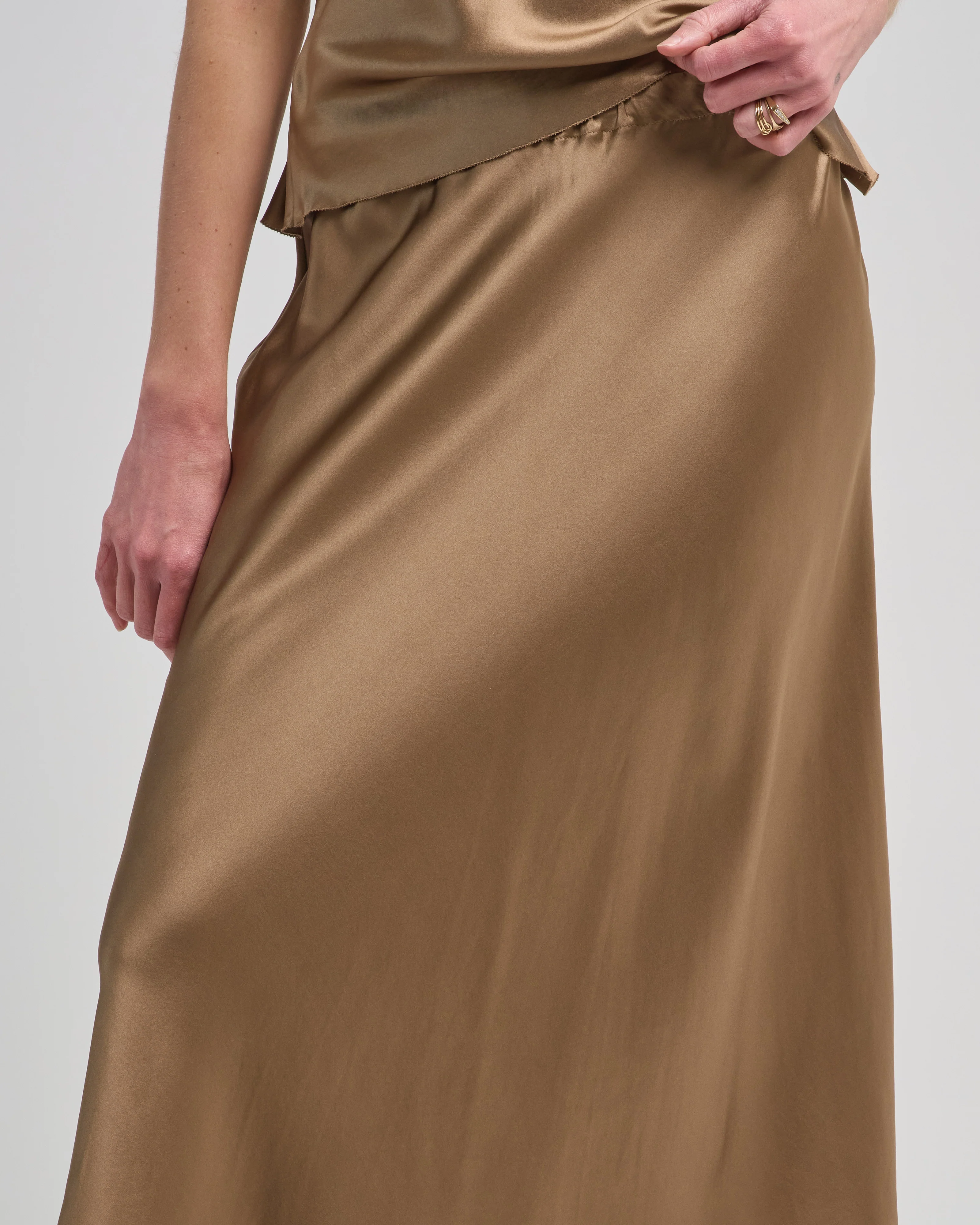 satin skirt - Image 5