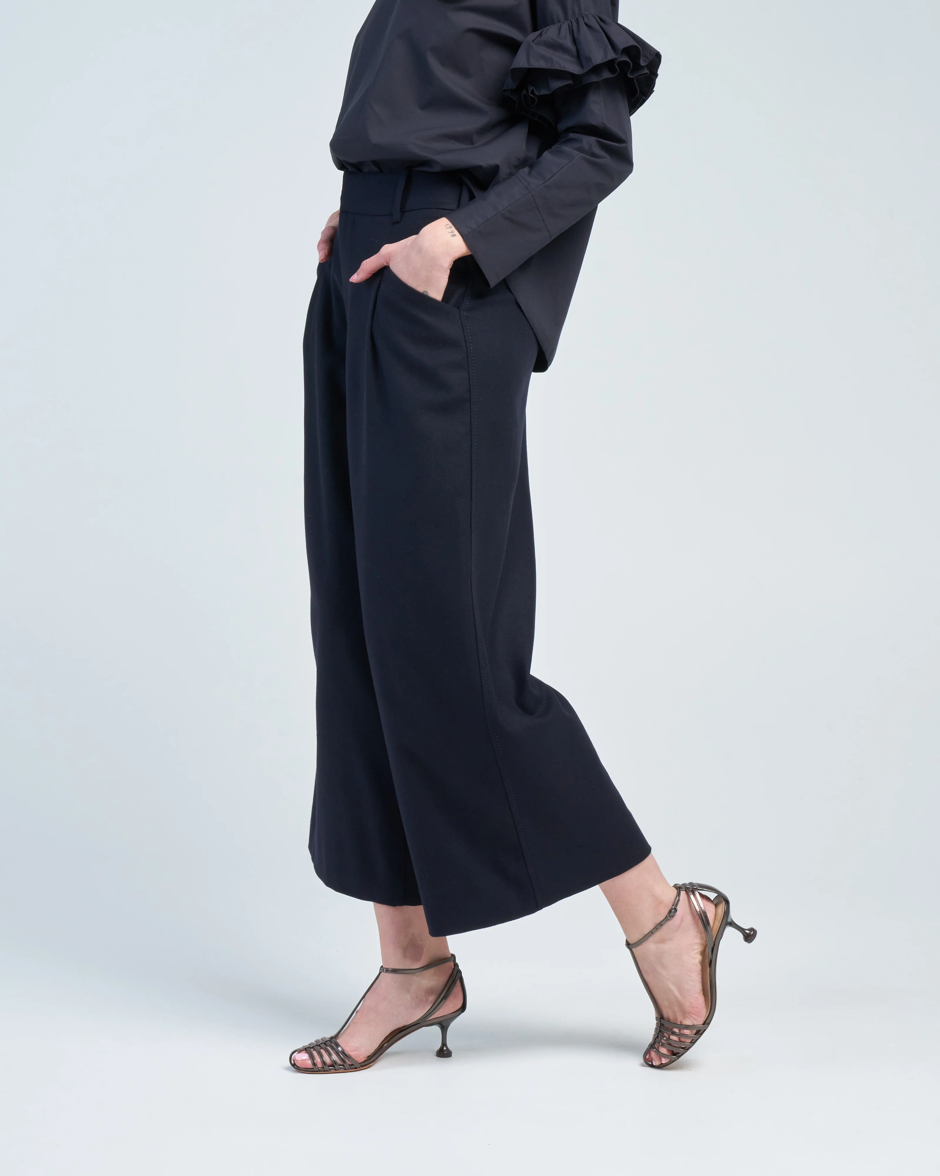 trousers 7/8 - Image 3