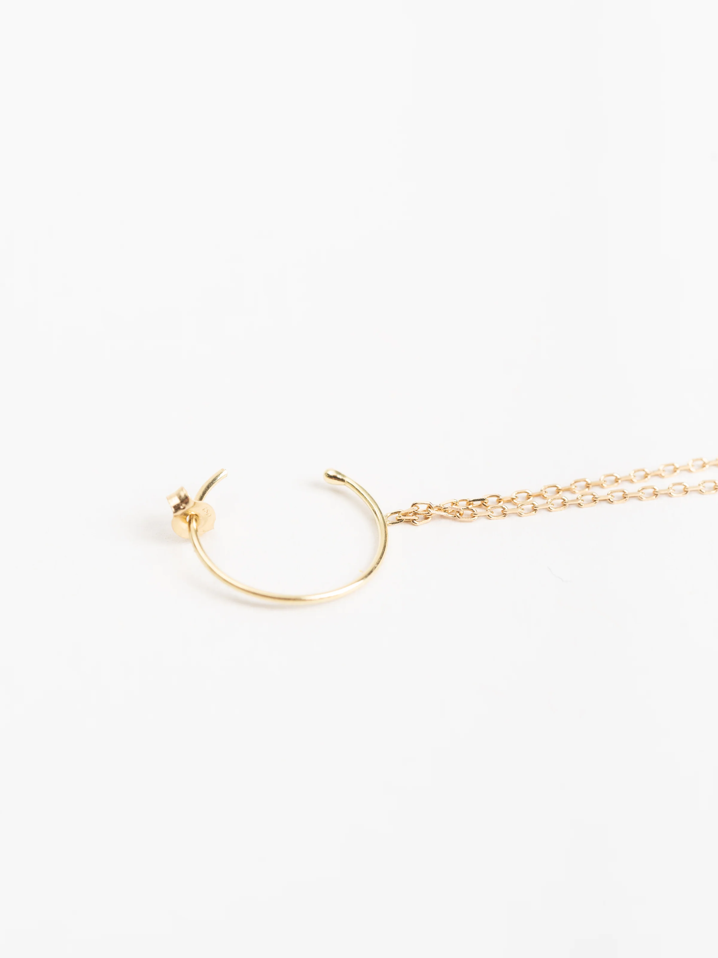 single hoop earring with hanging chain - Image 3