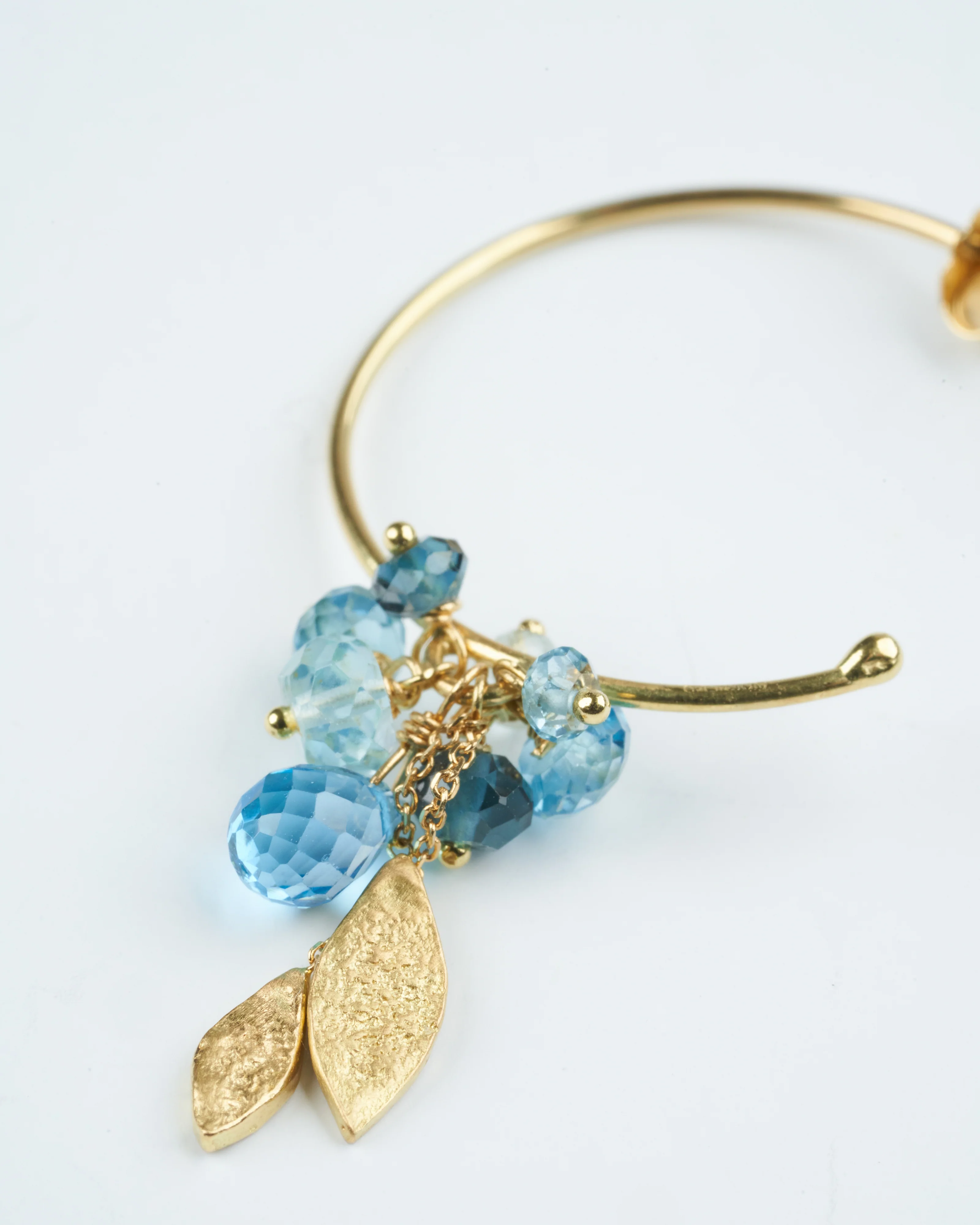 beaded hoops with gold leaves blue sapphires - gold - Image 4