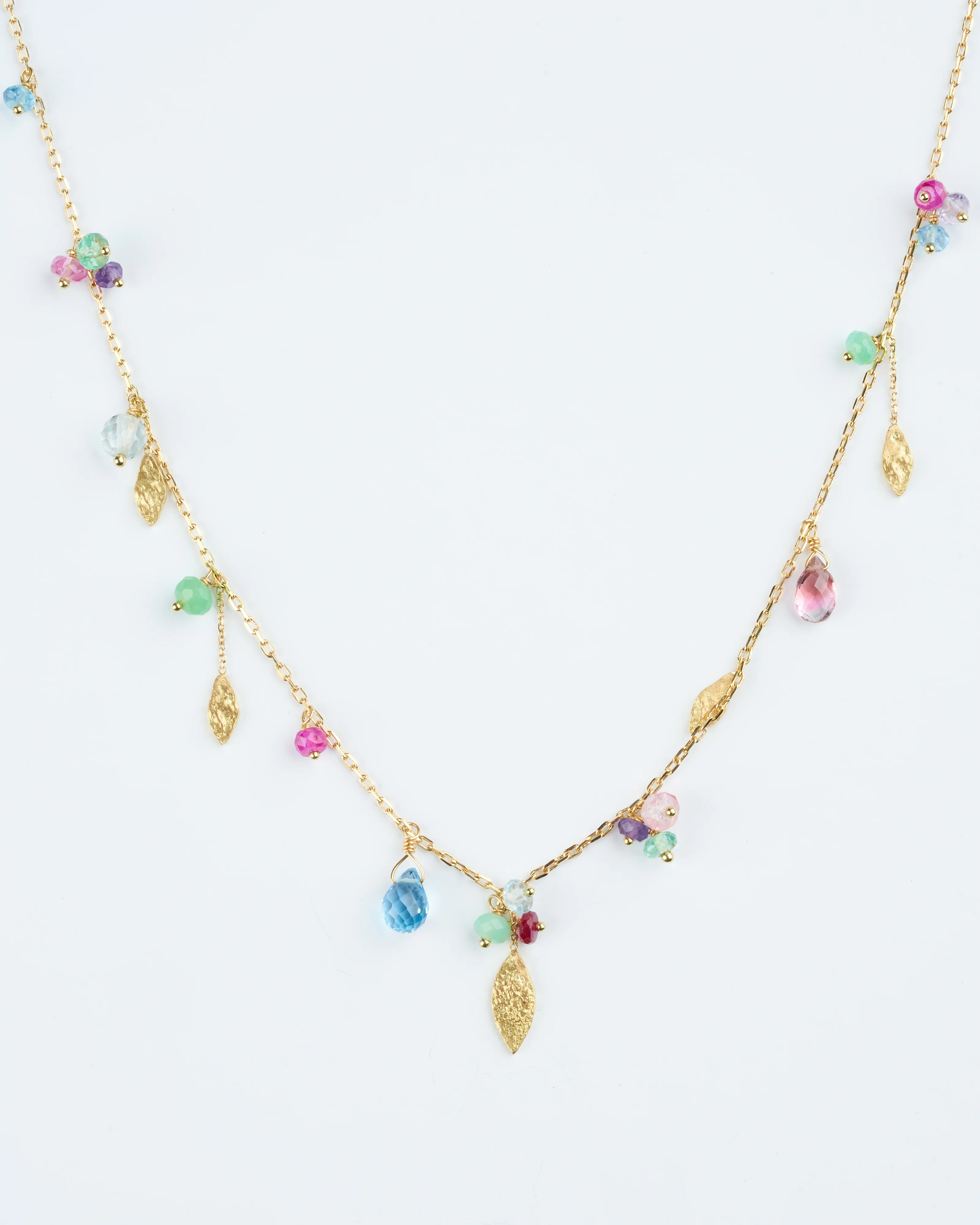 beaded necklace with gold leaves - gold