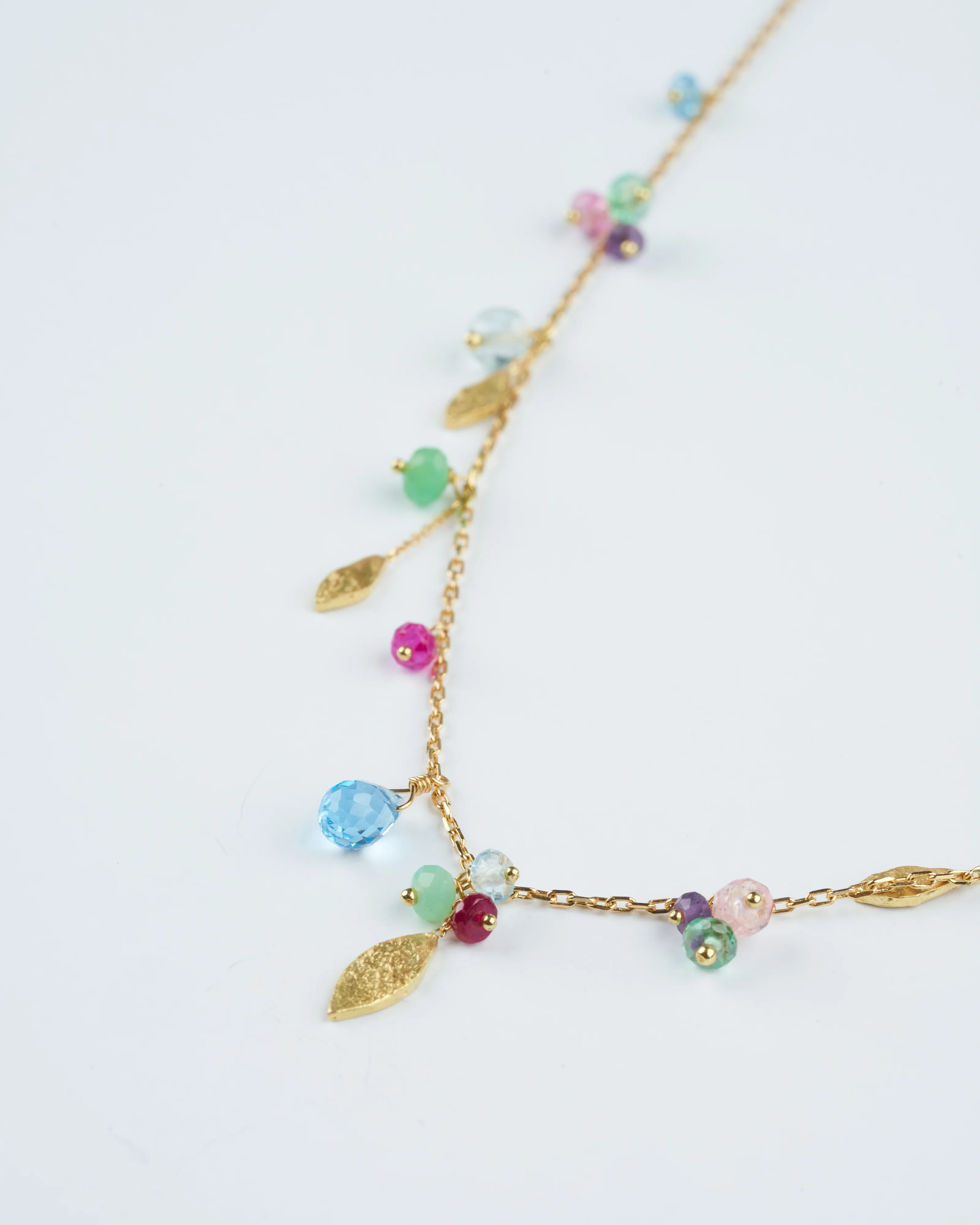 beaded necklace with gold leaves - gold - Image 3