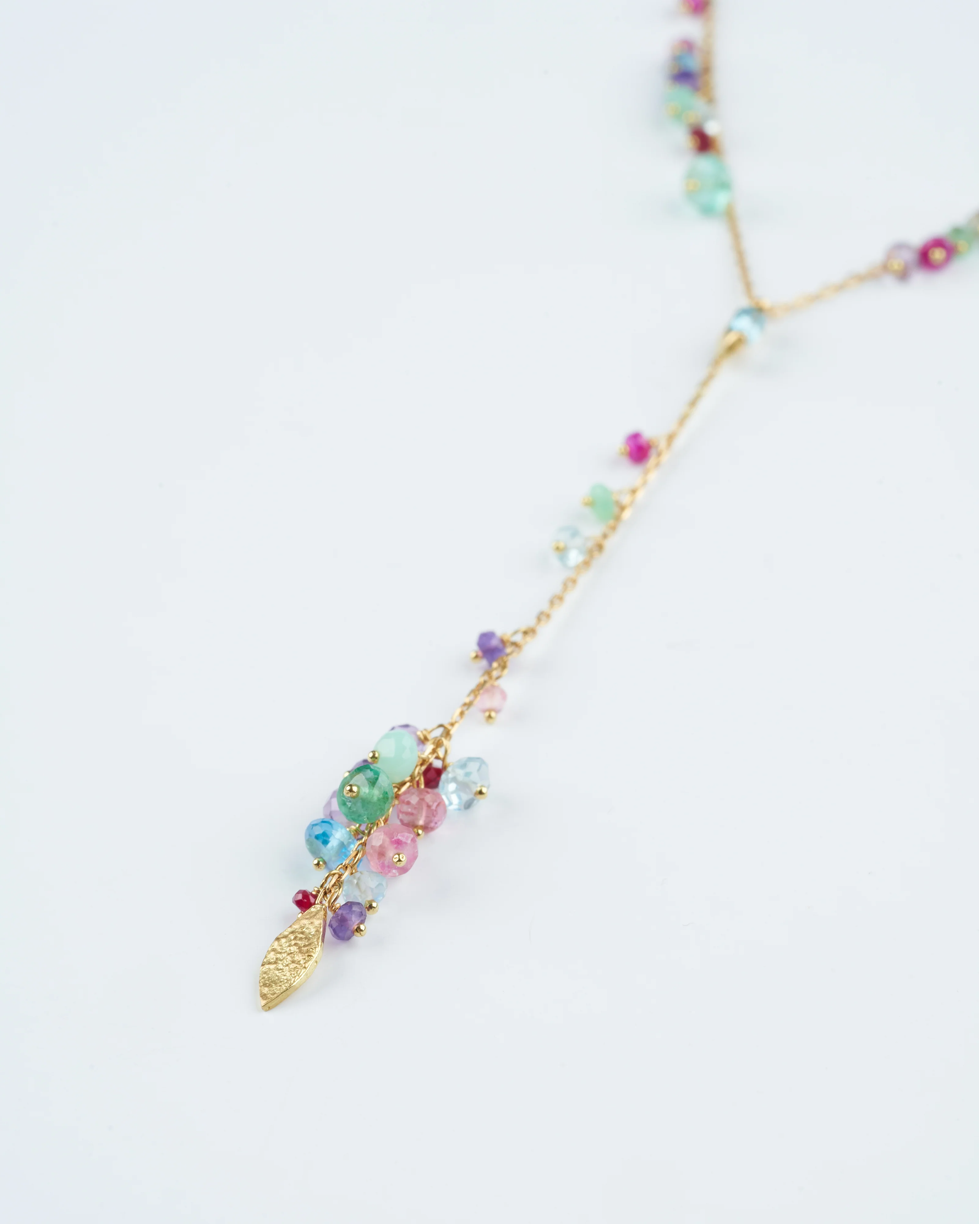 beaded necklace with gold leaves - gold - Image 4