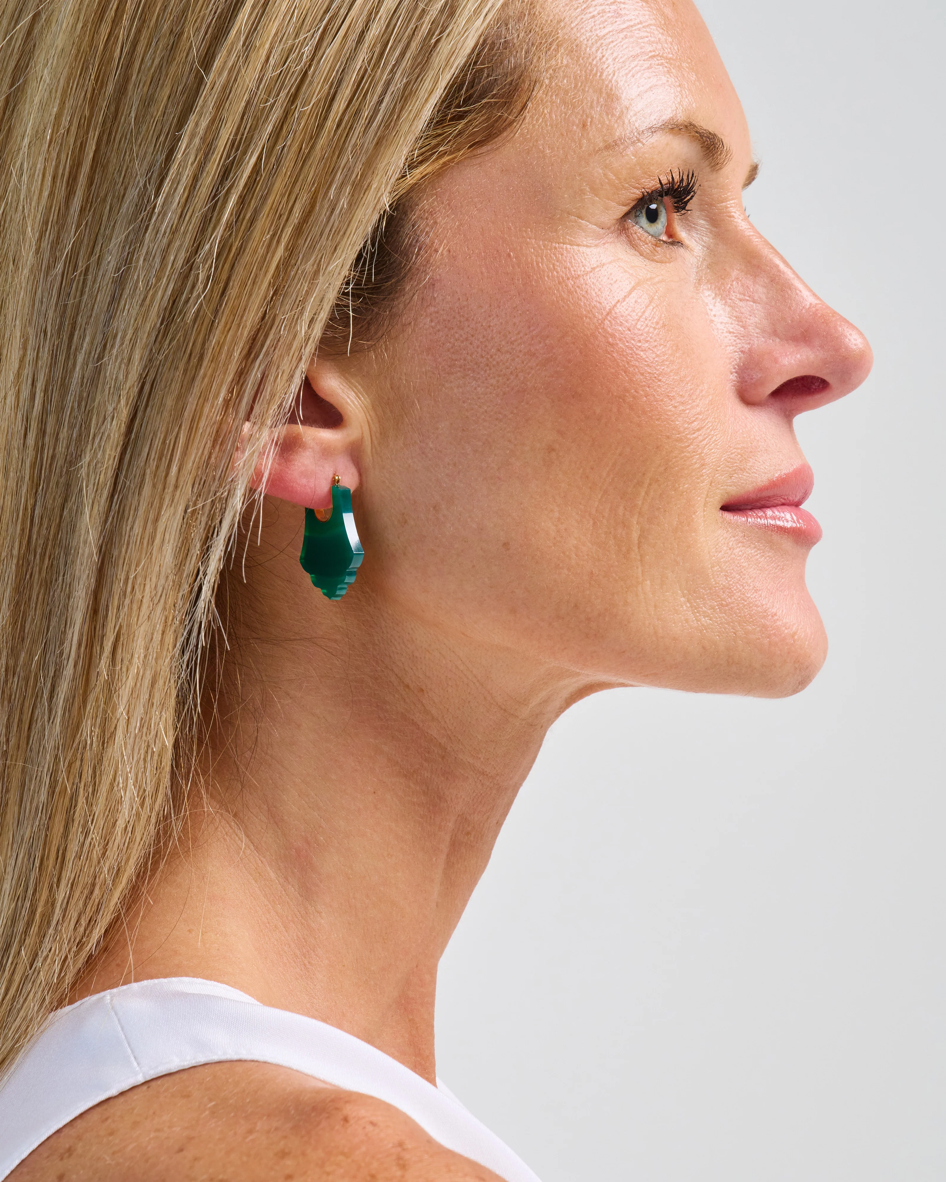 green agate acanthus crest earrings - Image 2