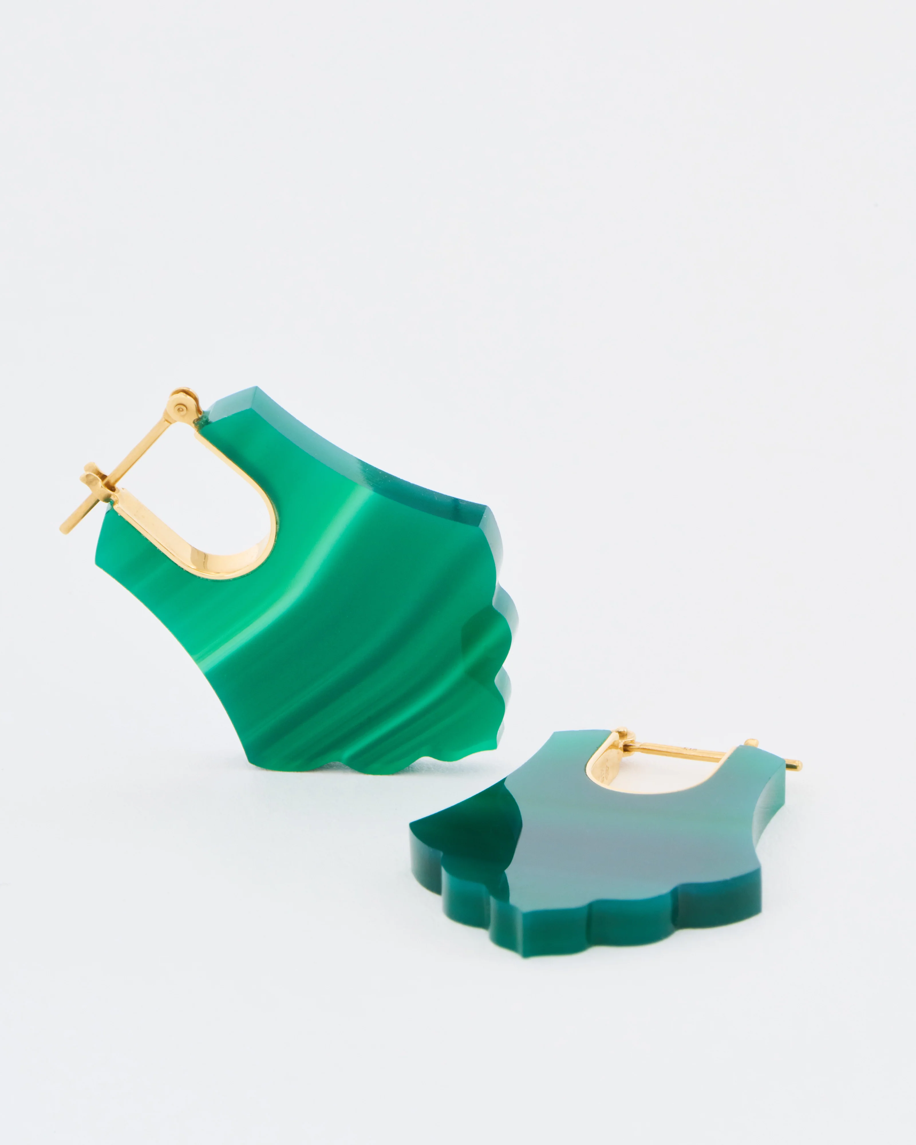 green agate acanthus crest earrings - Image 4