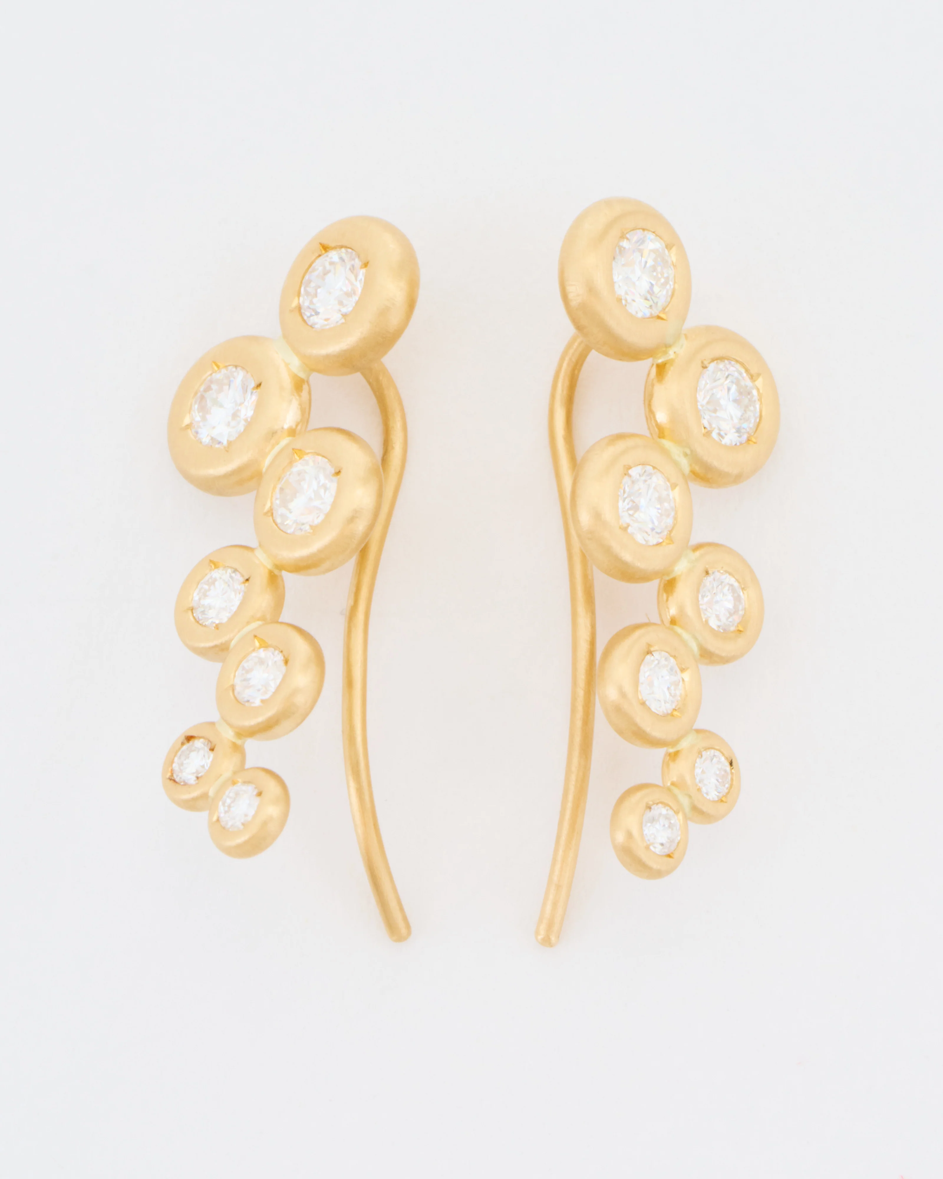 puff gradation diamond earrings - Image 5