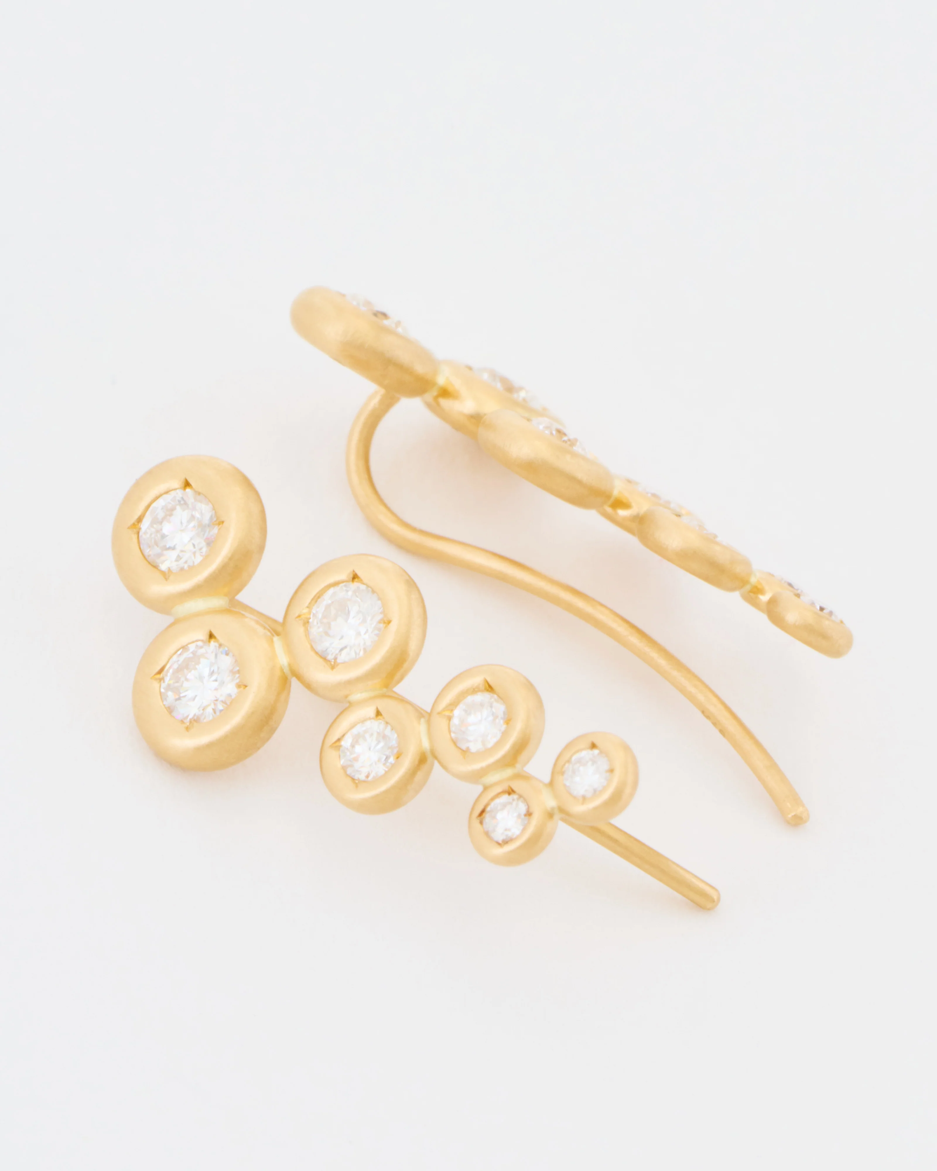 puff gradation diamond earrings - Image 7