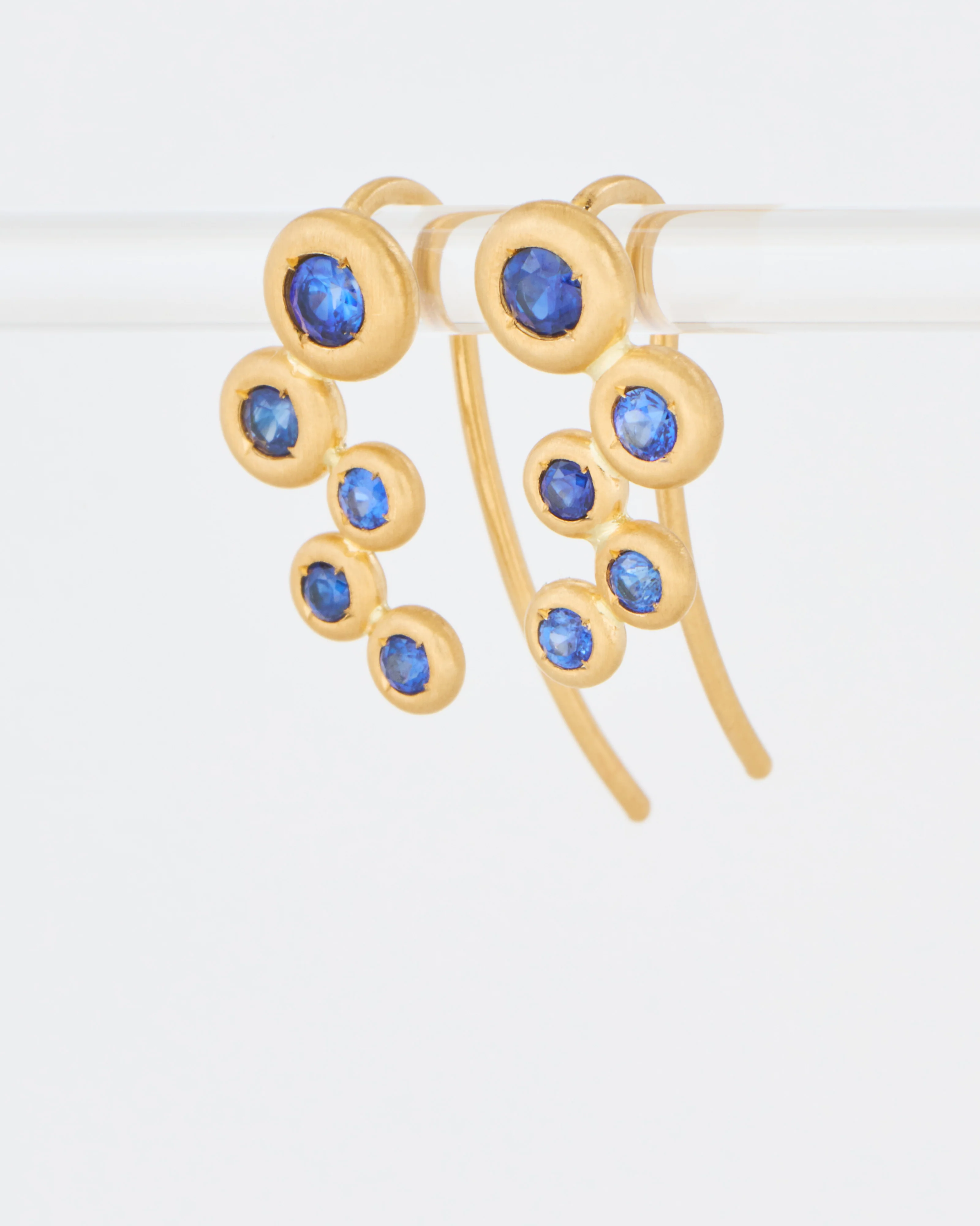 small puff gradation sapphire earrings - Image 4