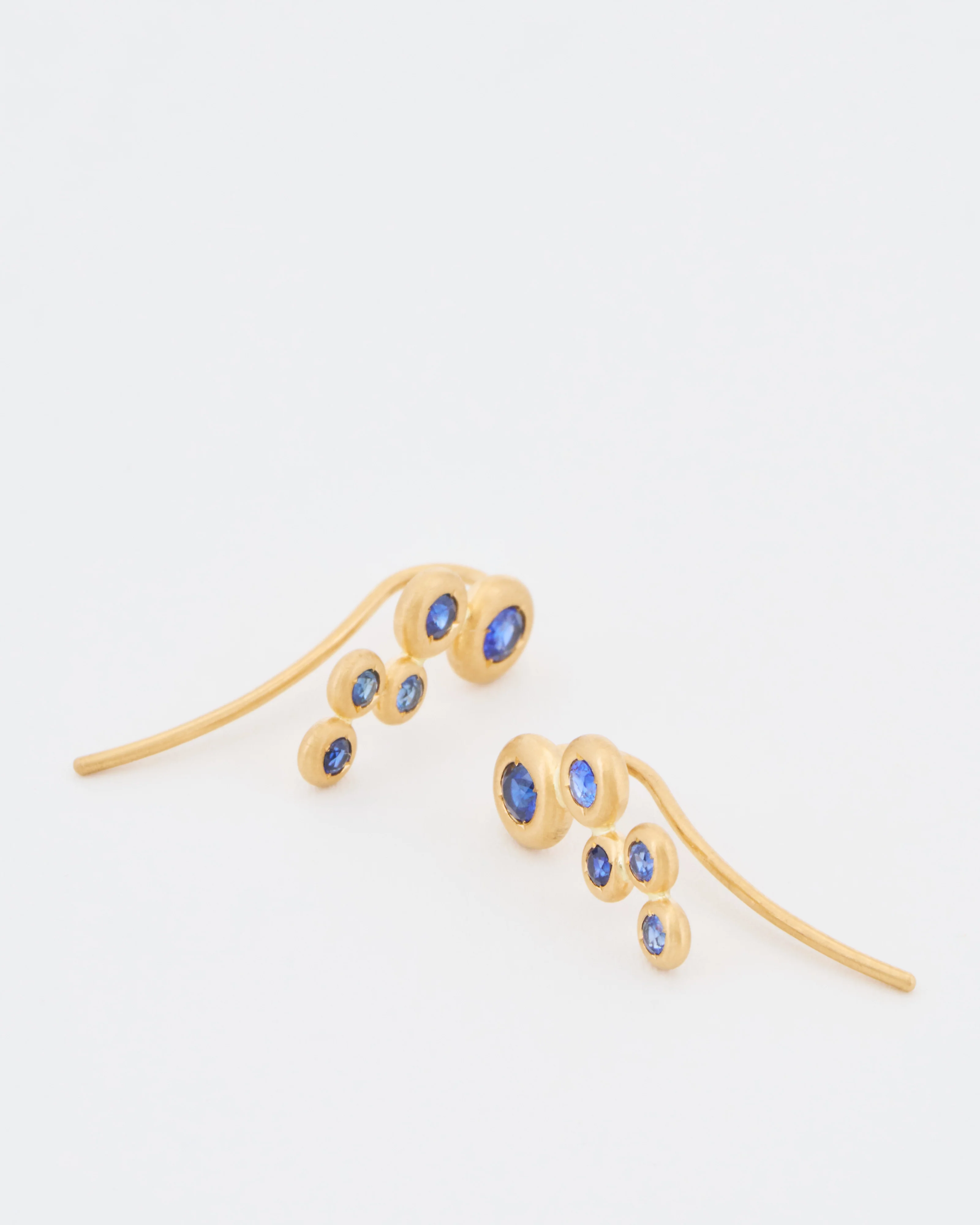small puff gradation sapphire earrings - Image 5