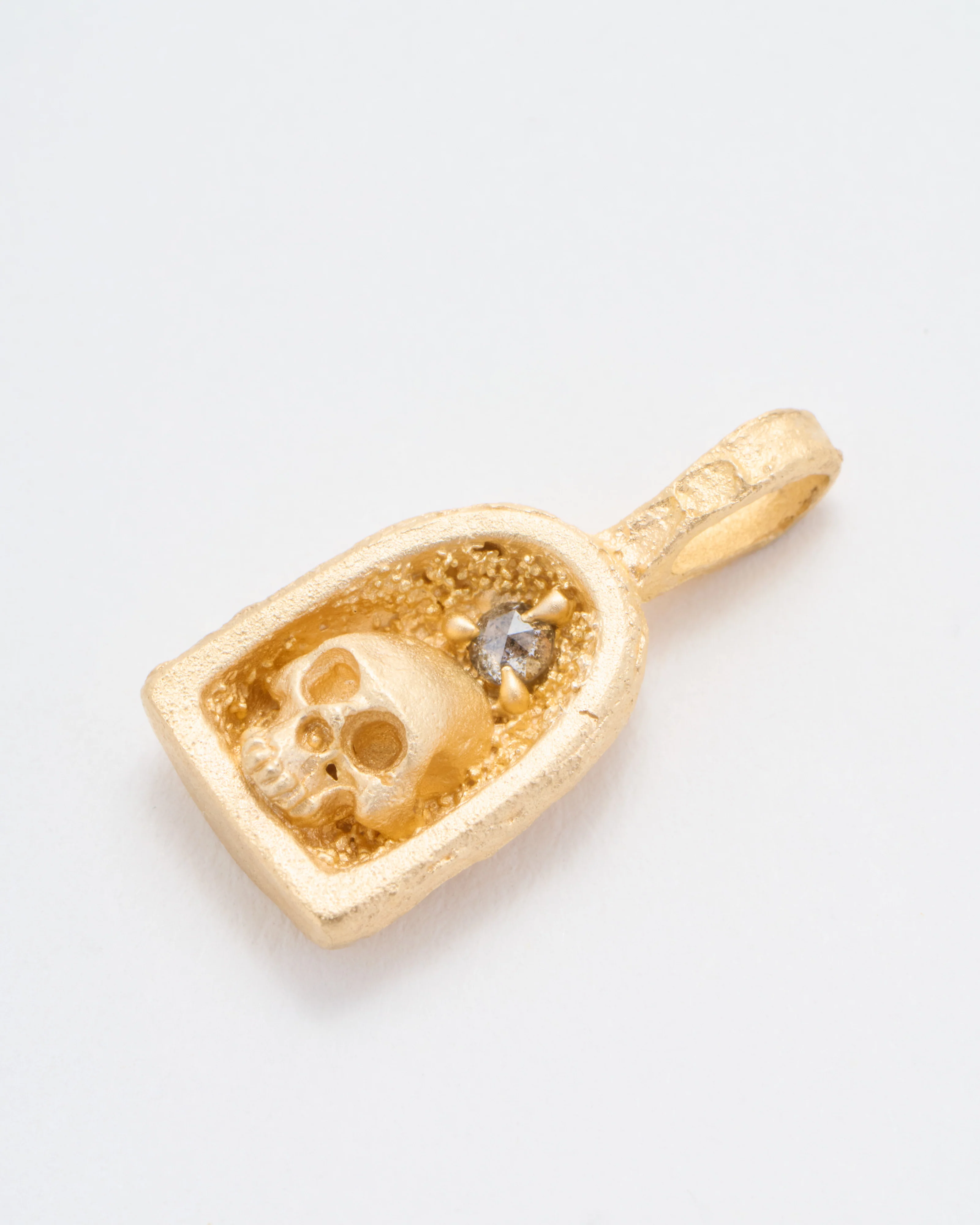skull shrine pendant - Image 4