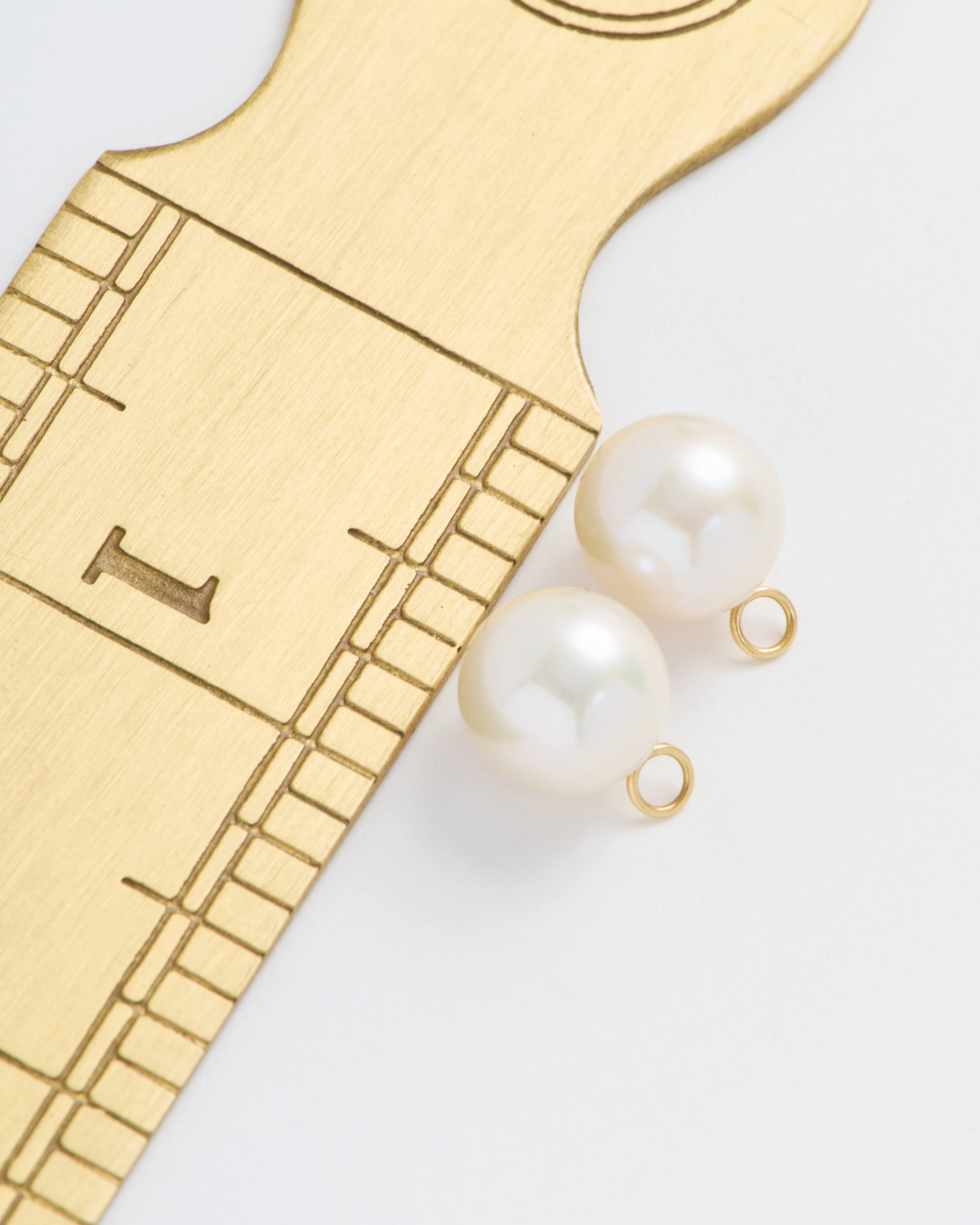 11mm pearl earring charms - Image 6