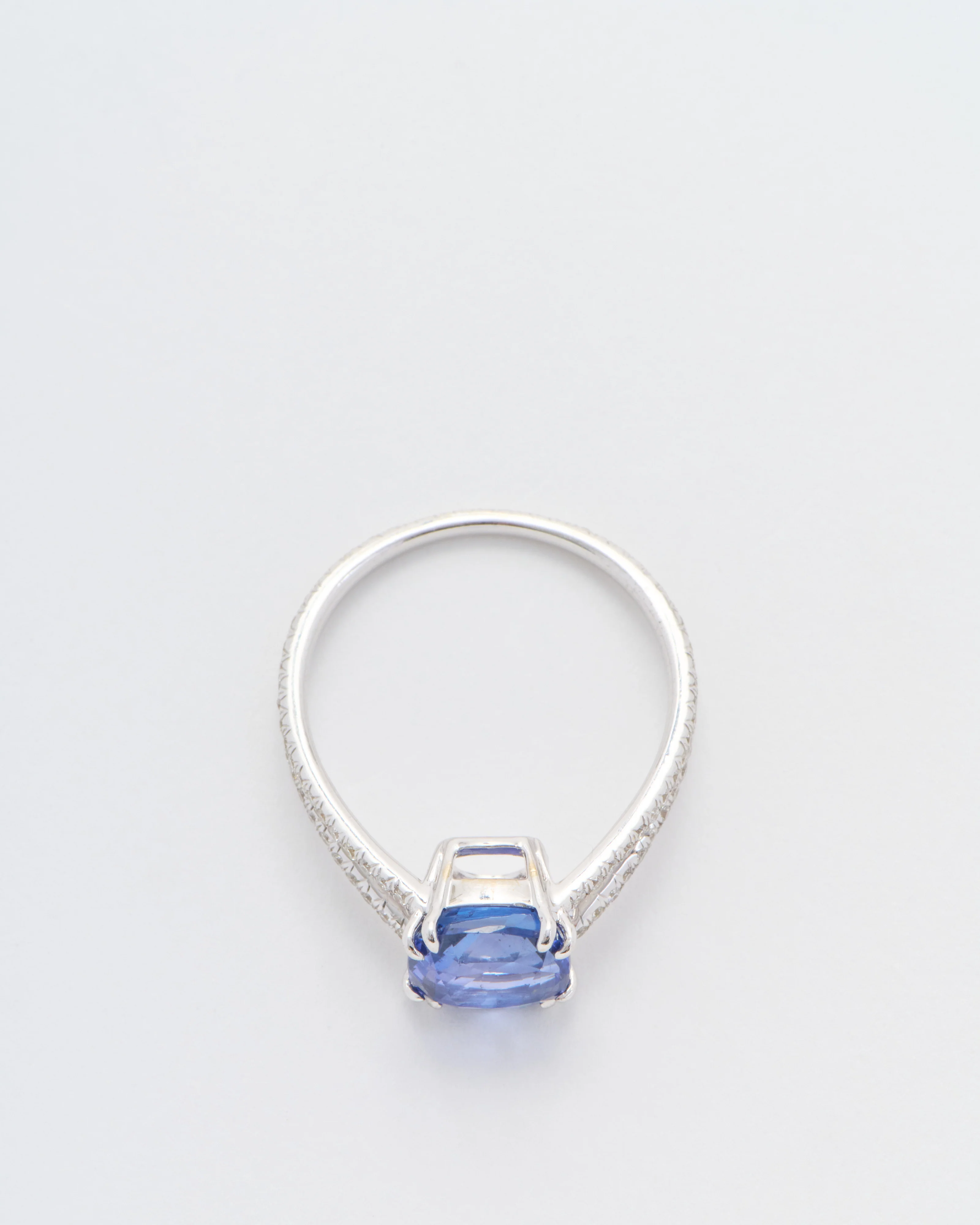cushion cut sapphire split shank solitaire - Image 7
