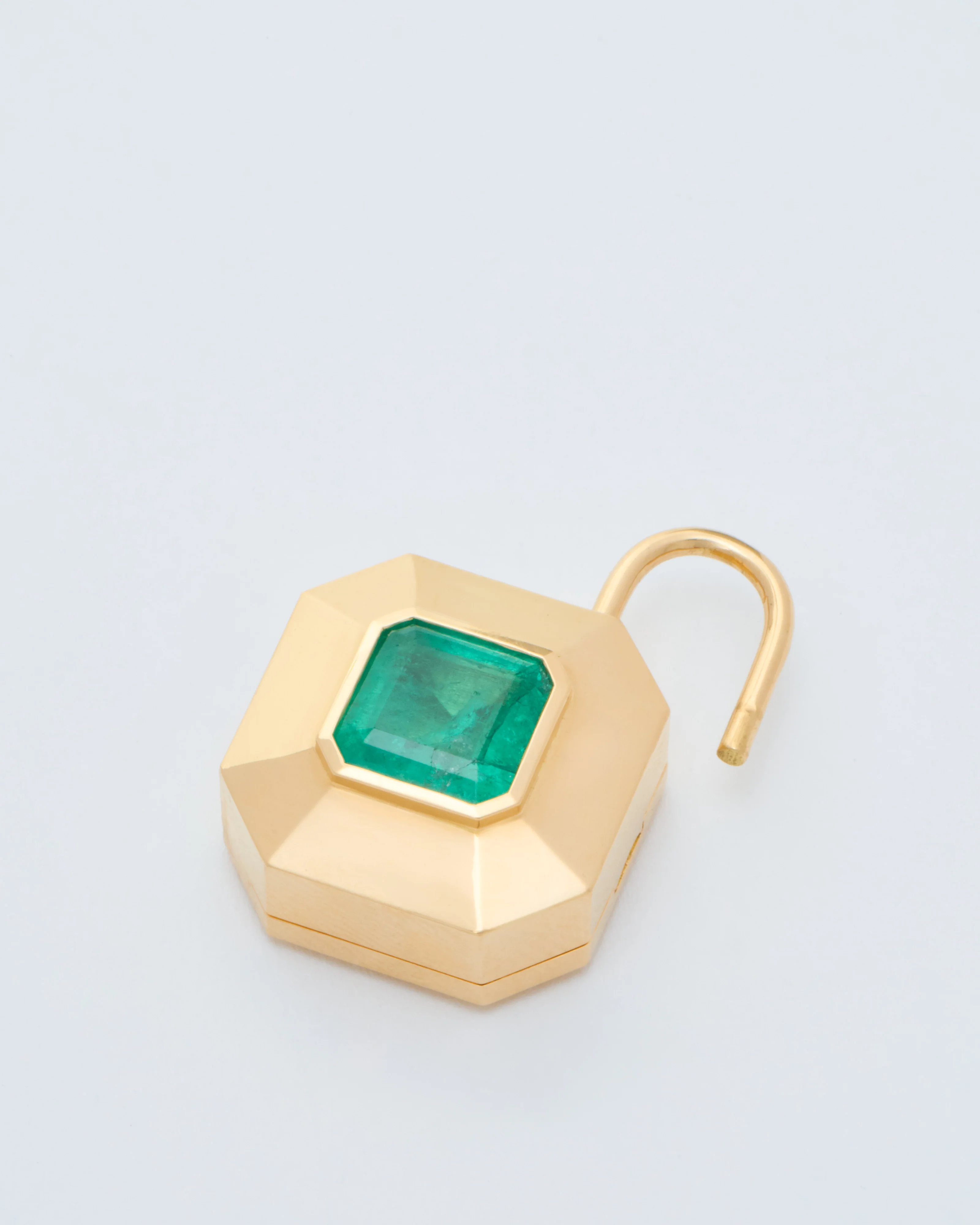 large emerald padlocket - Image 5