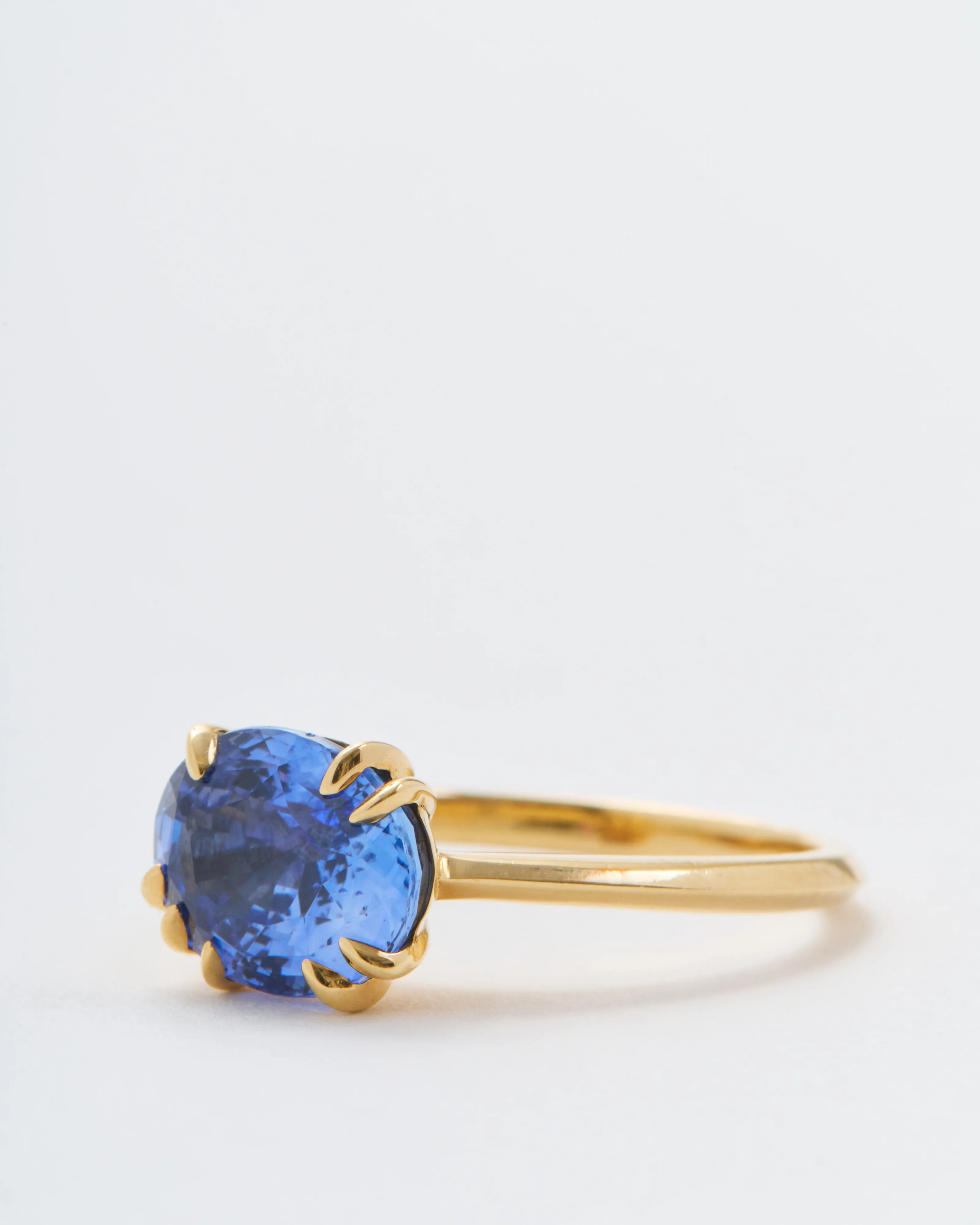 sapphire makhaira solitare ring - Image 4