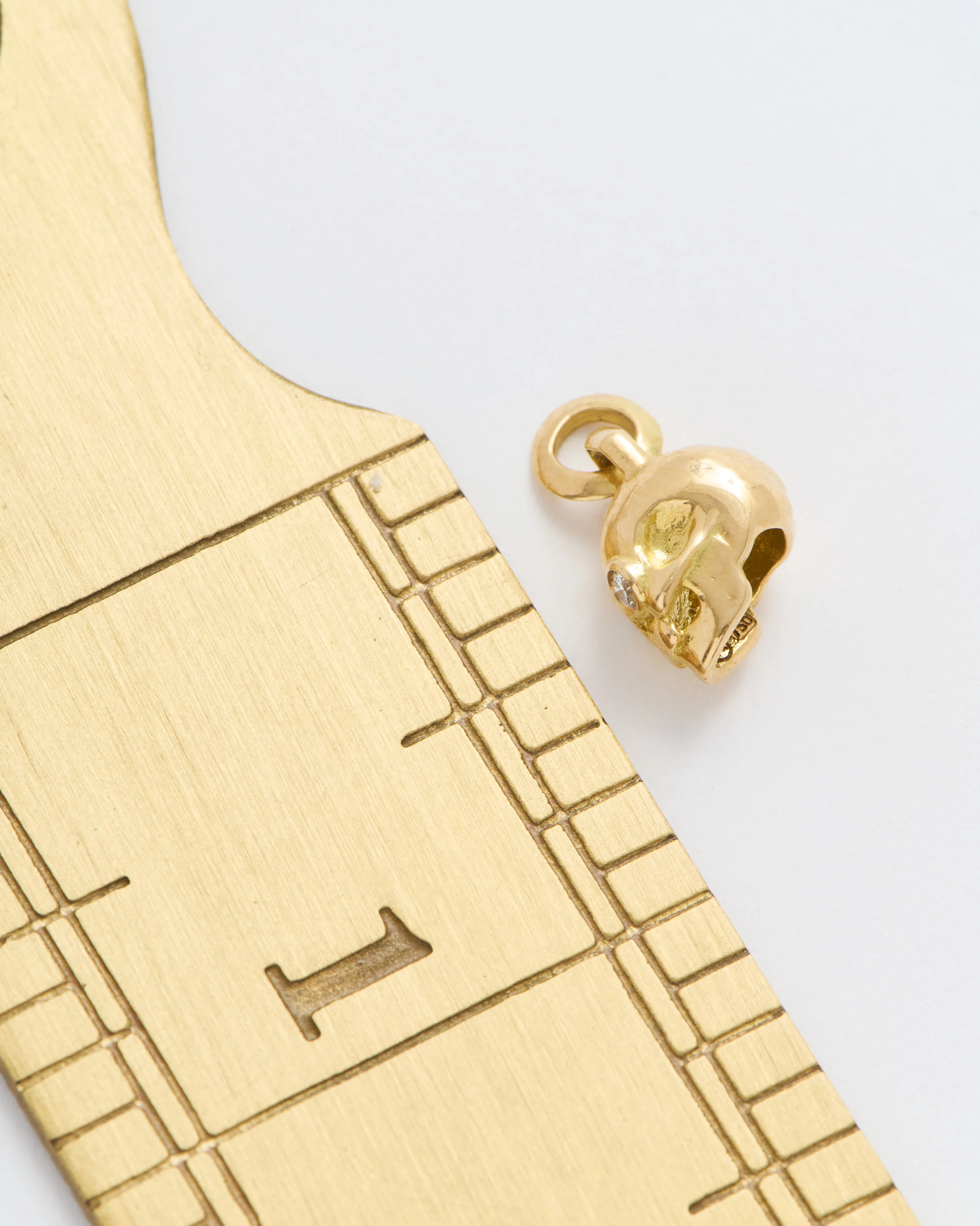 small diamond skull charm - Image 7