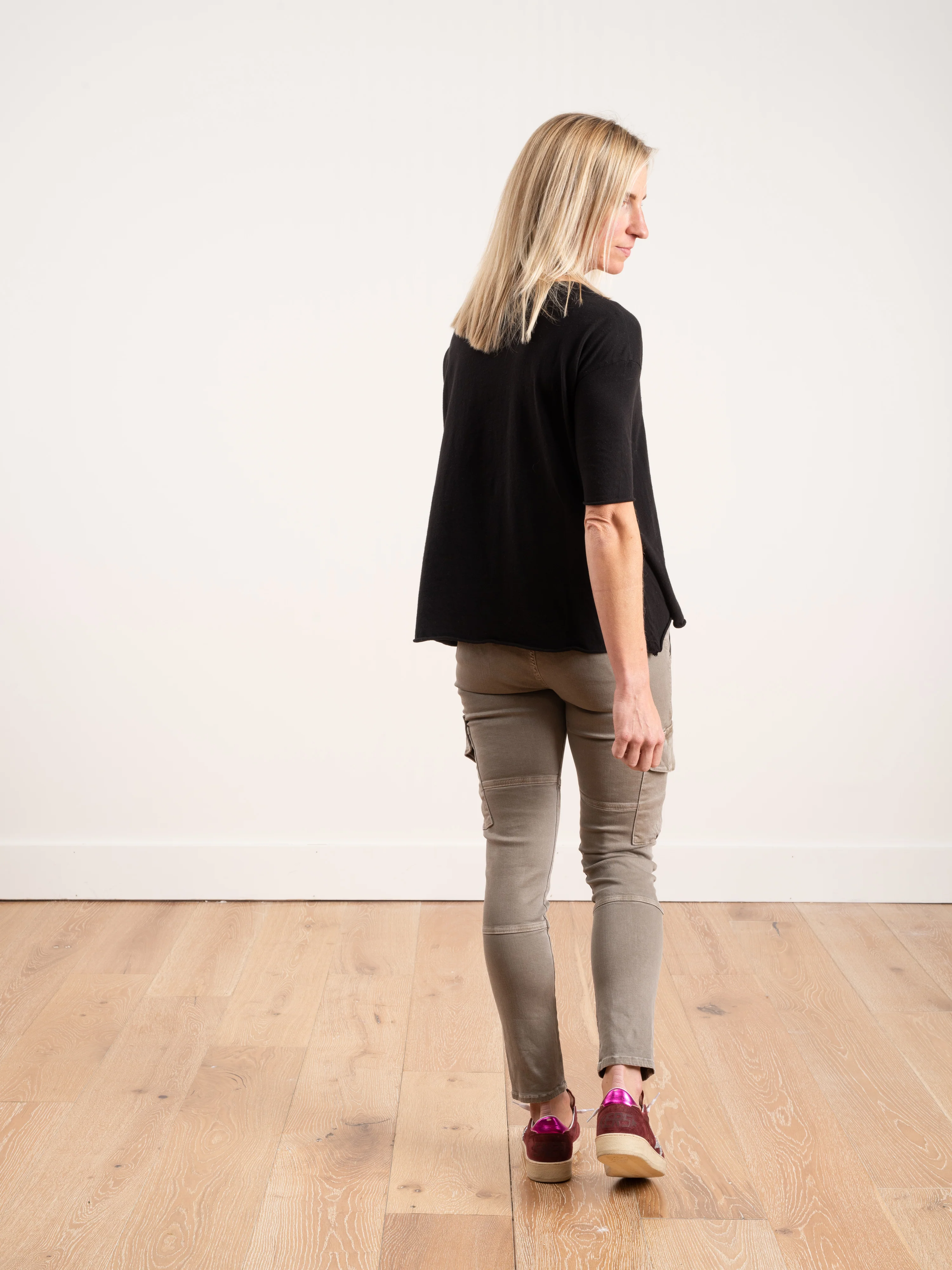 half sleeve tee - black - Image 2