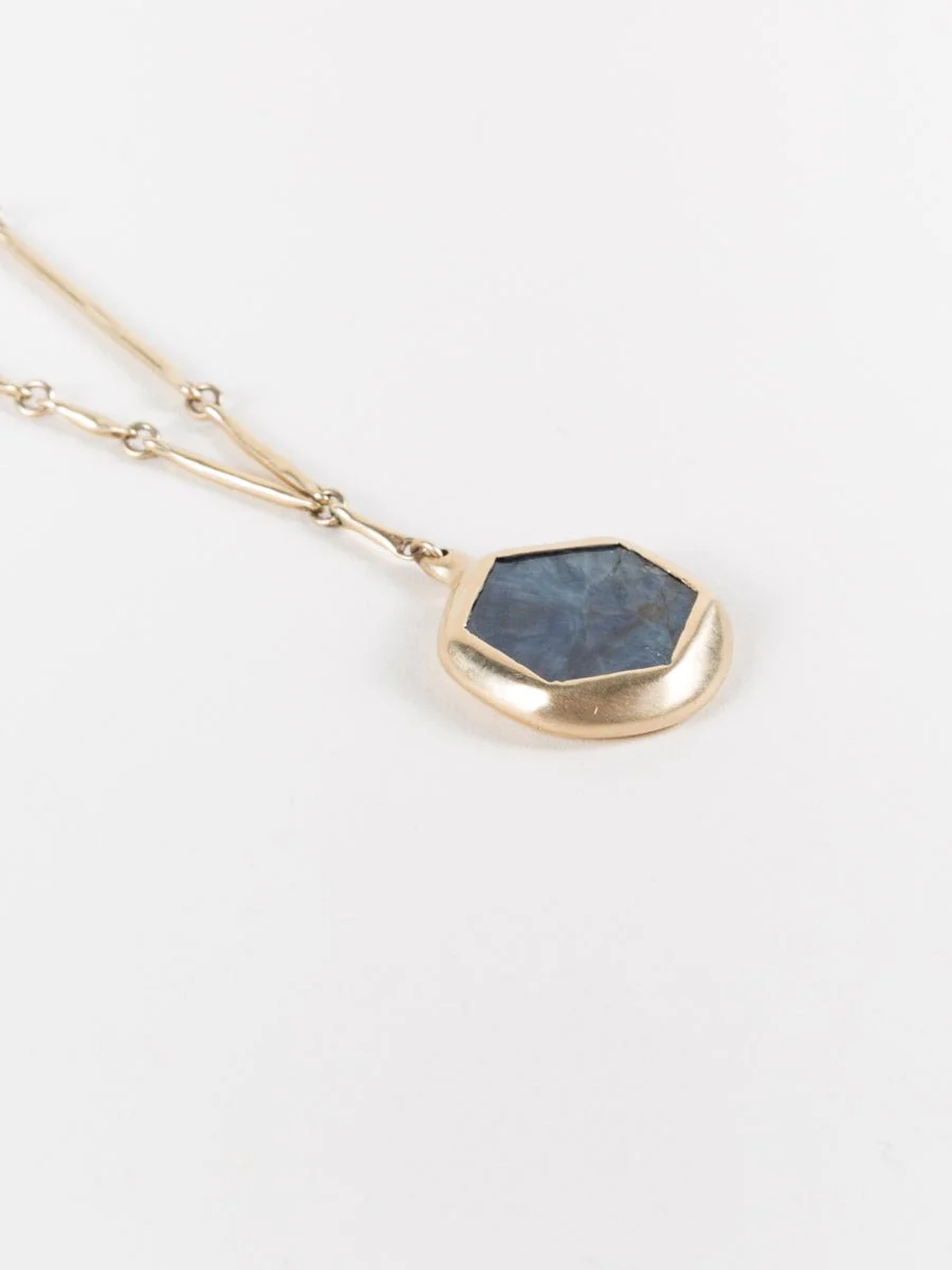 10k gold cast line sapphire pendant - Image 2