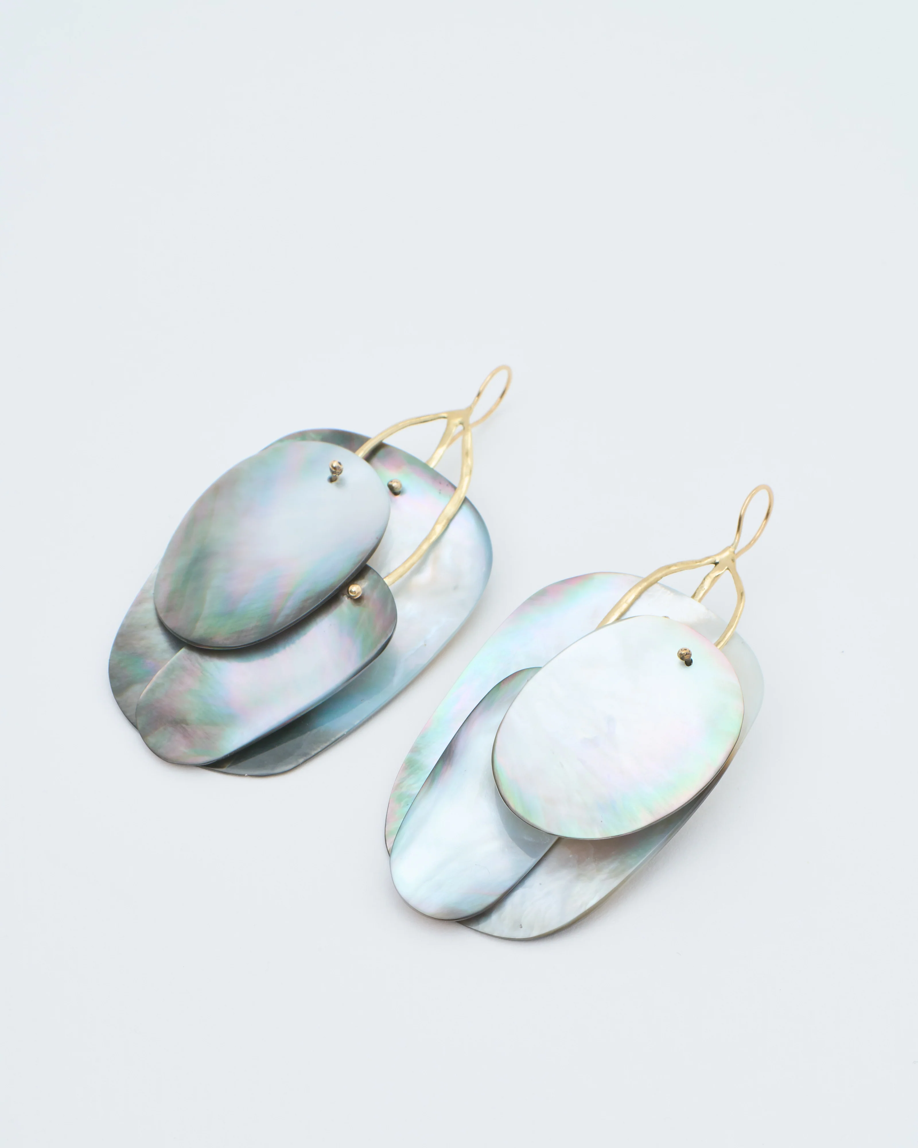 black mother of pearl mobile earrings - Image 4
