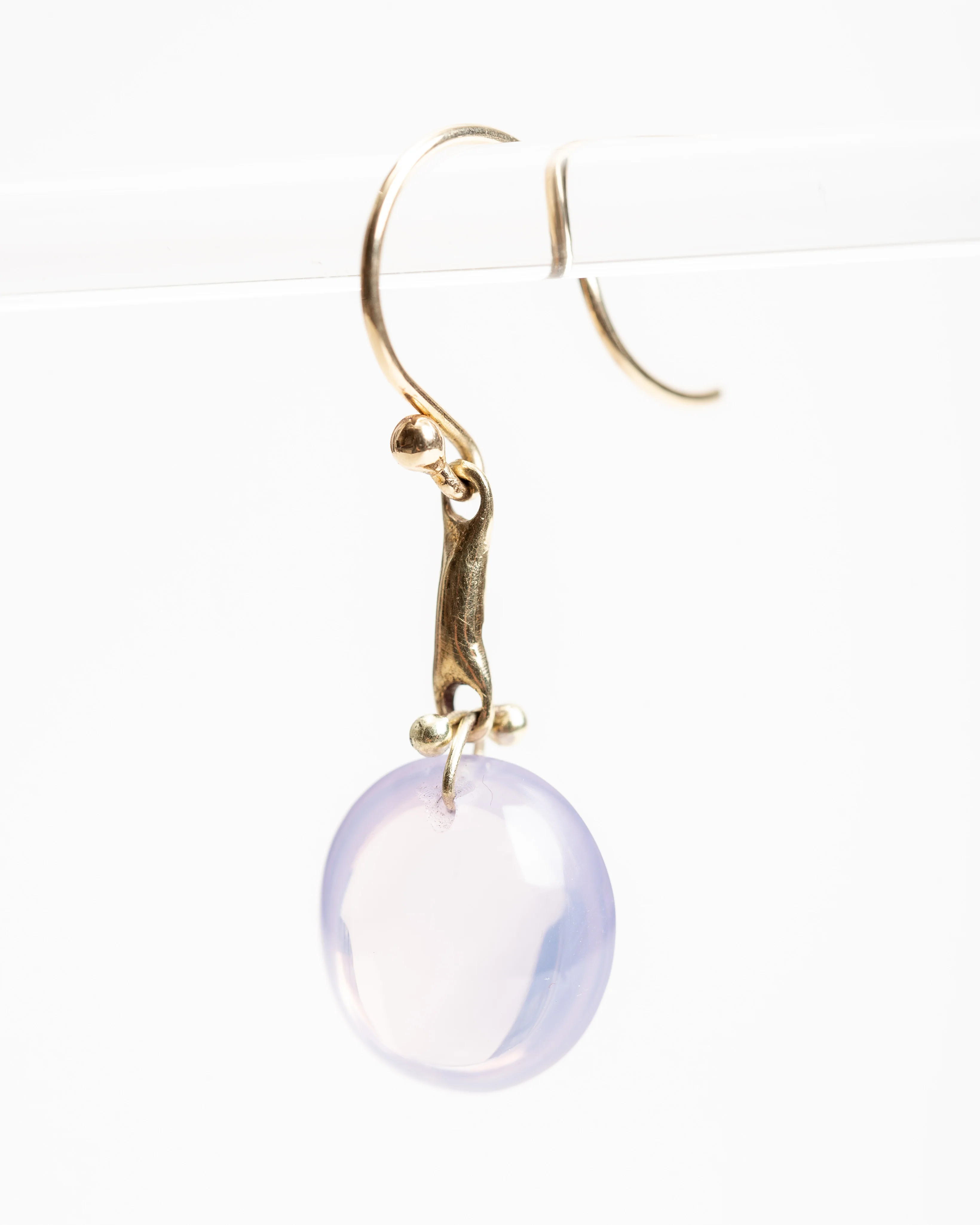 gold cast line earring - lilac quartz berry - Image 3