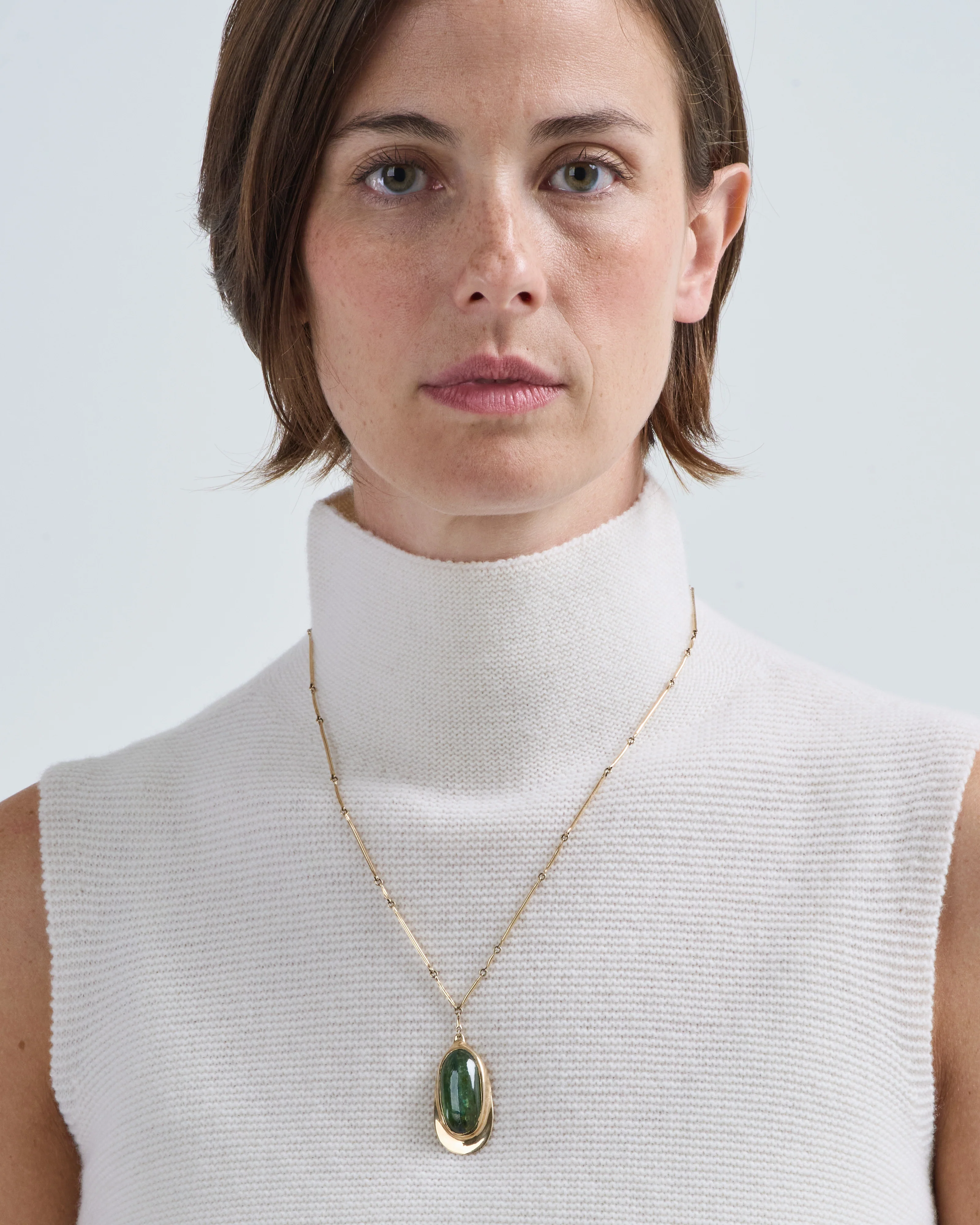 green kyanite pendant necklace - Image 2