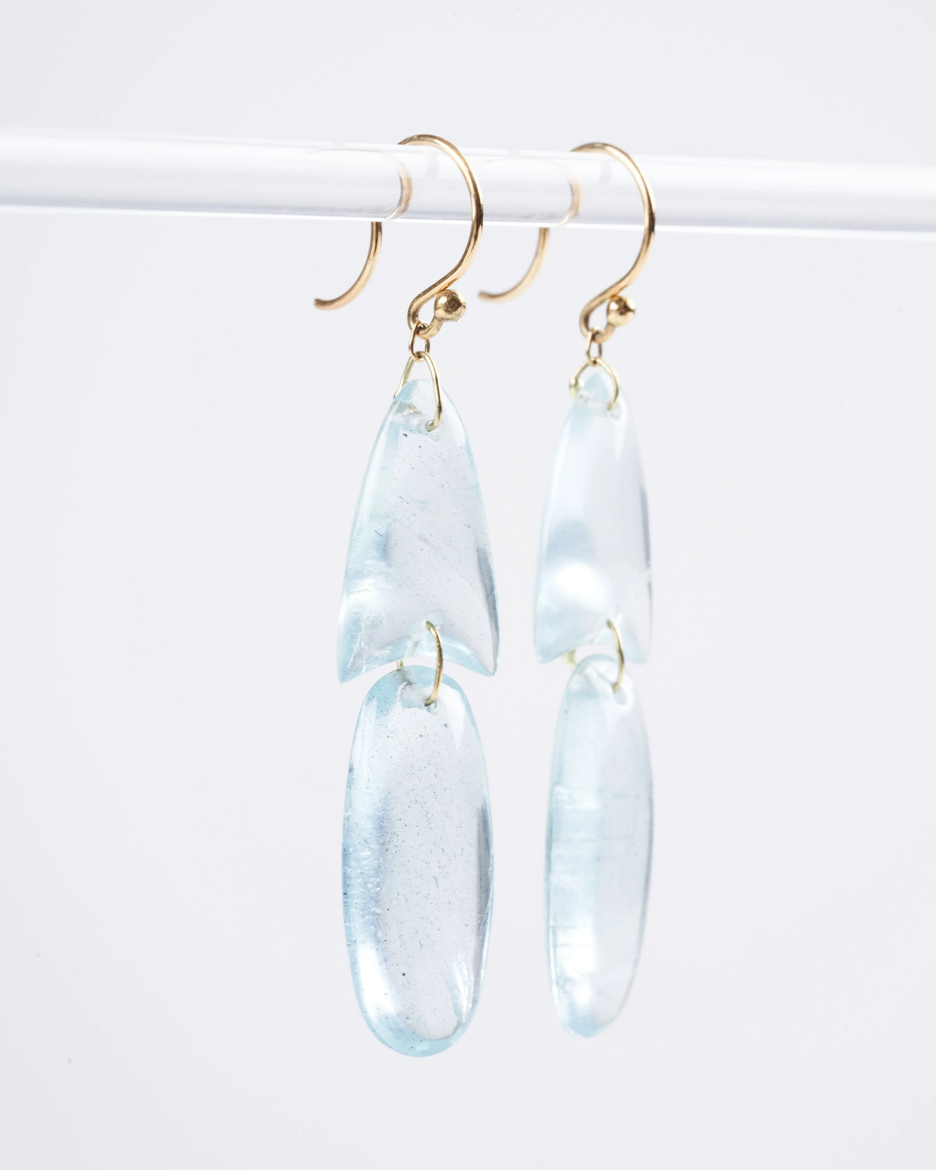 handcut arrowhead earrings aquamarine - blue - Image 3