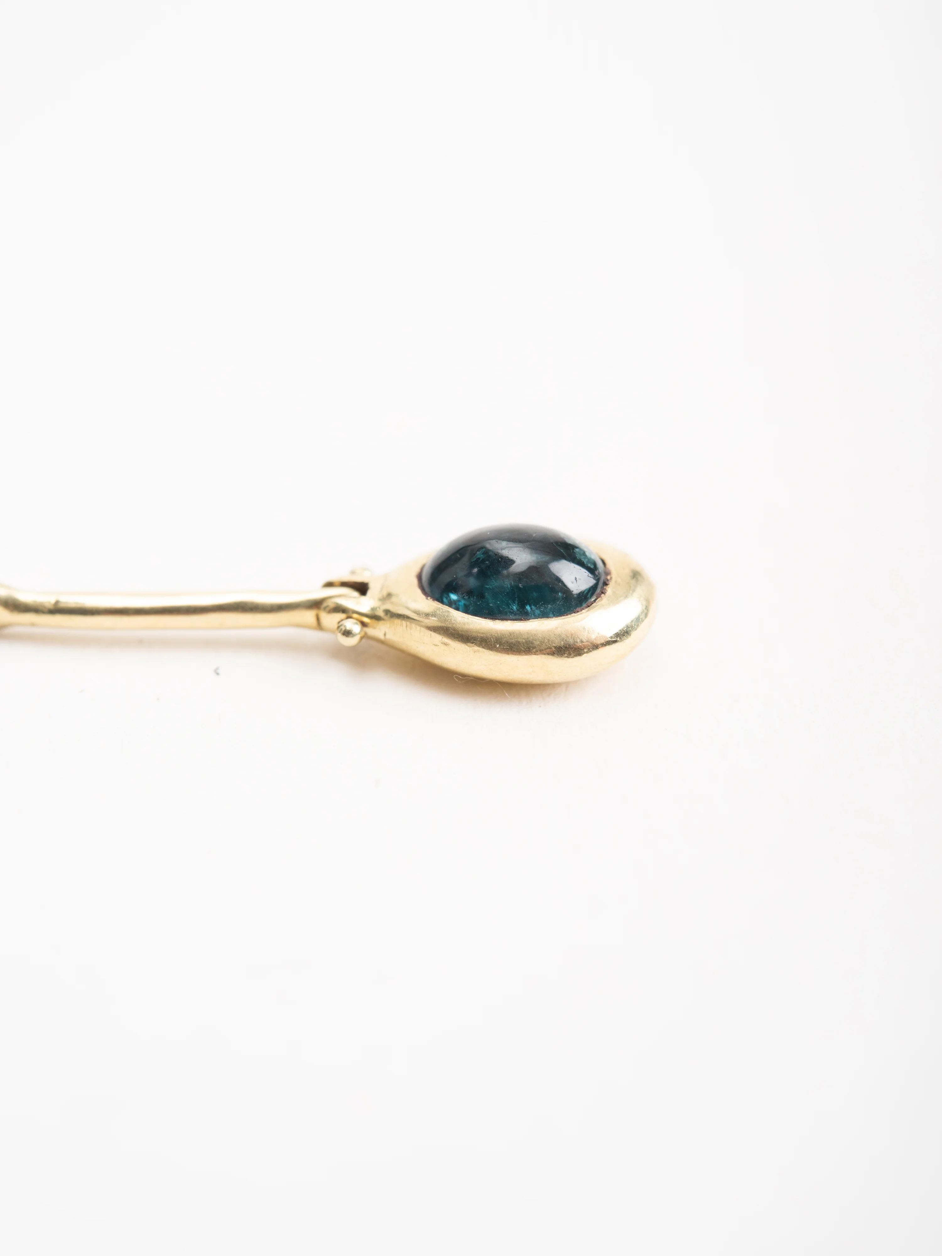 long cast line blue tourmaline earring - Image 2