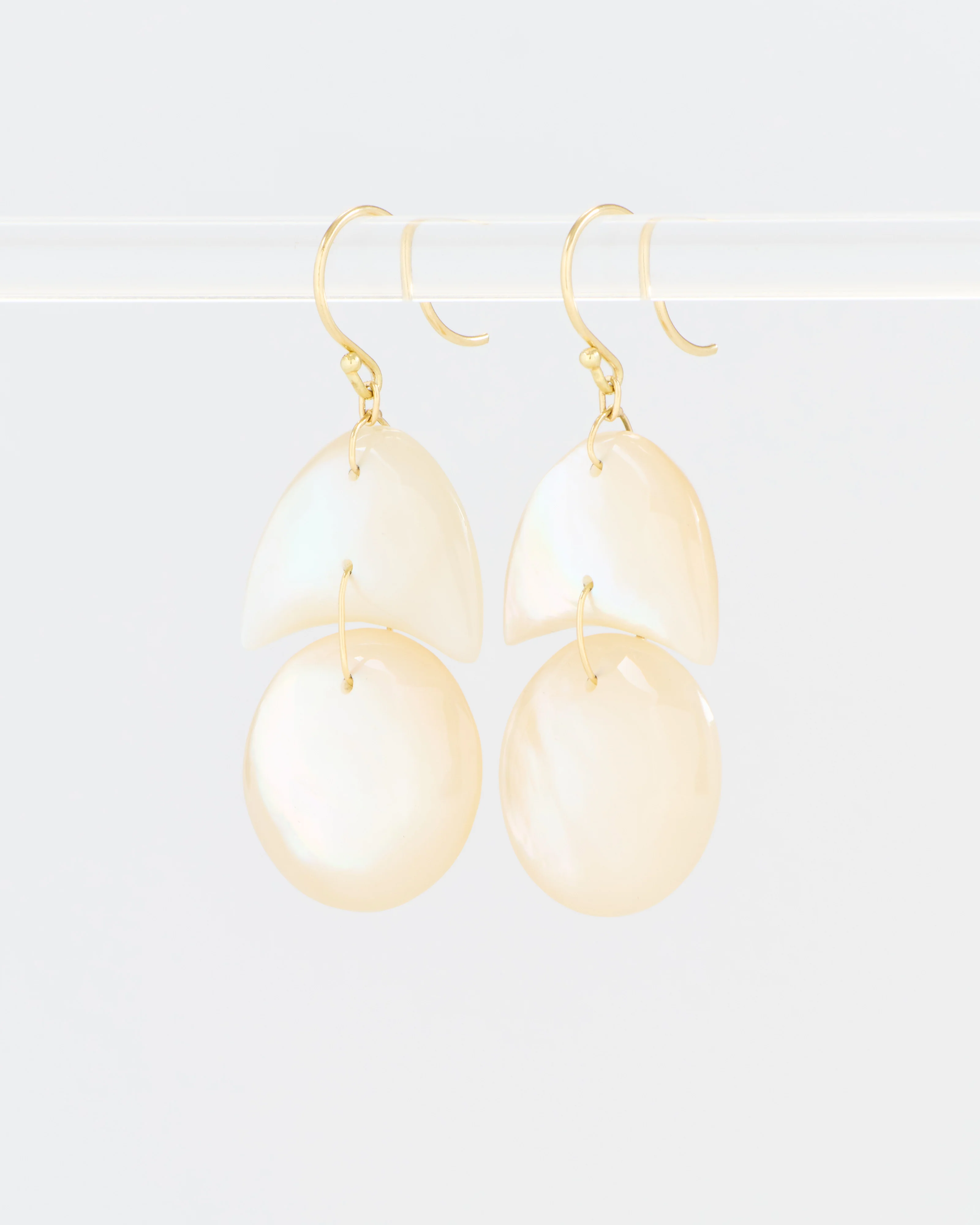mother of pearl tiny arps earrings - Image 3