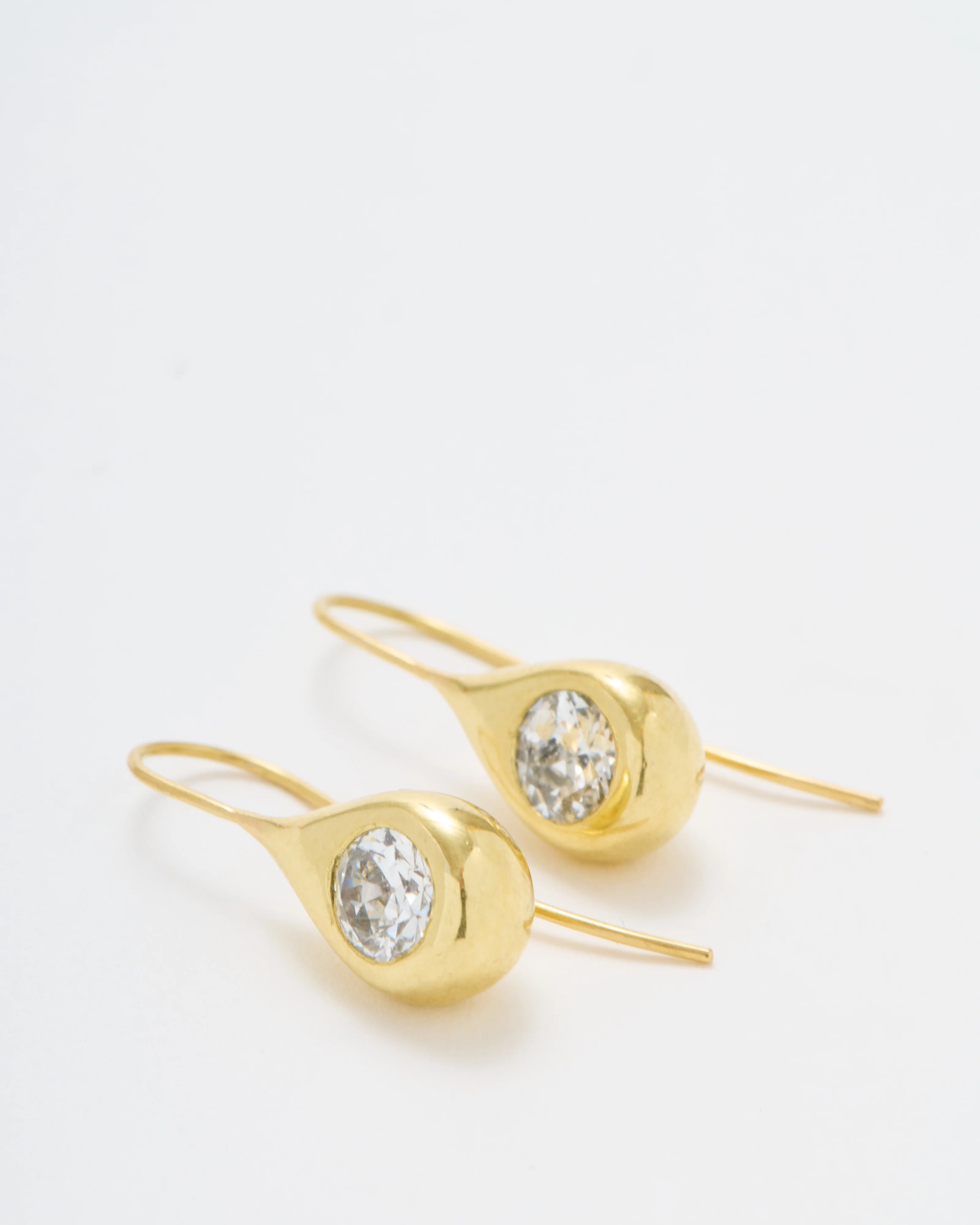 teardrop solitaire diamond earrings - Image 5