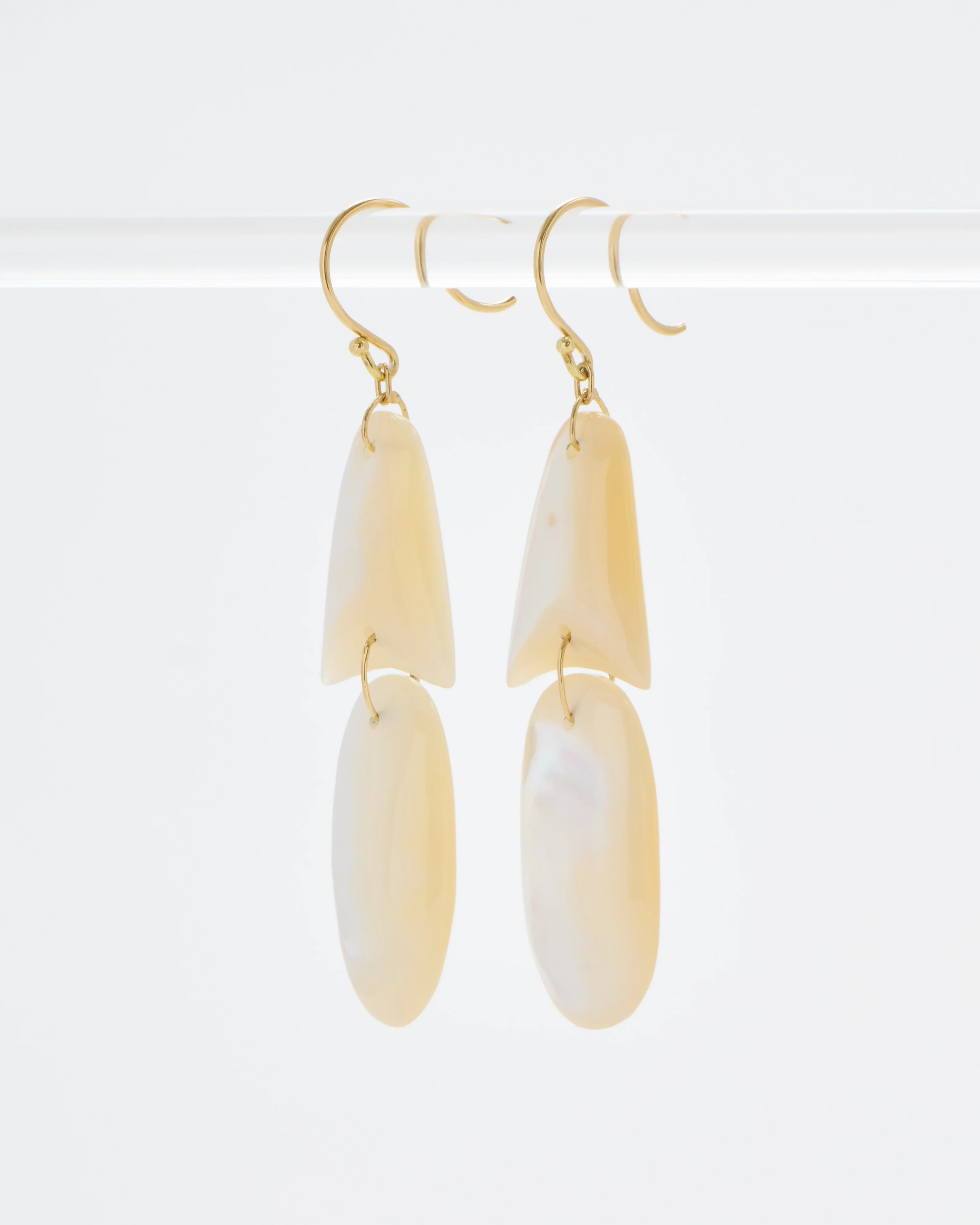 tiny mother of pearl arrowhead earrings - Image 3