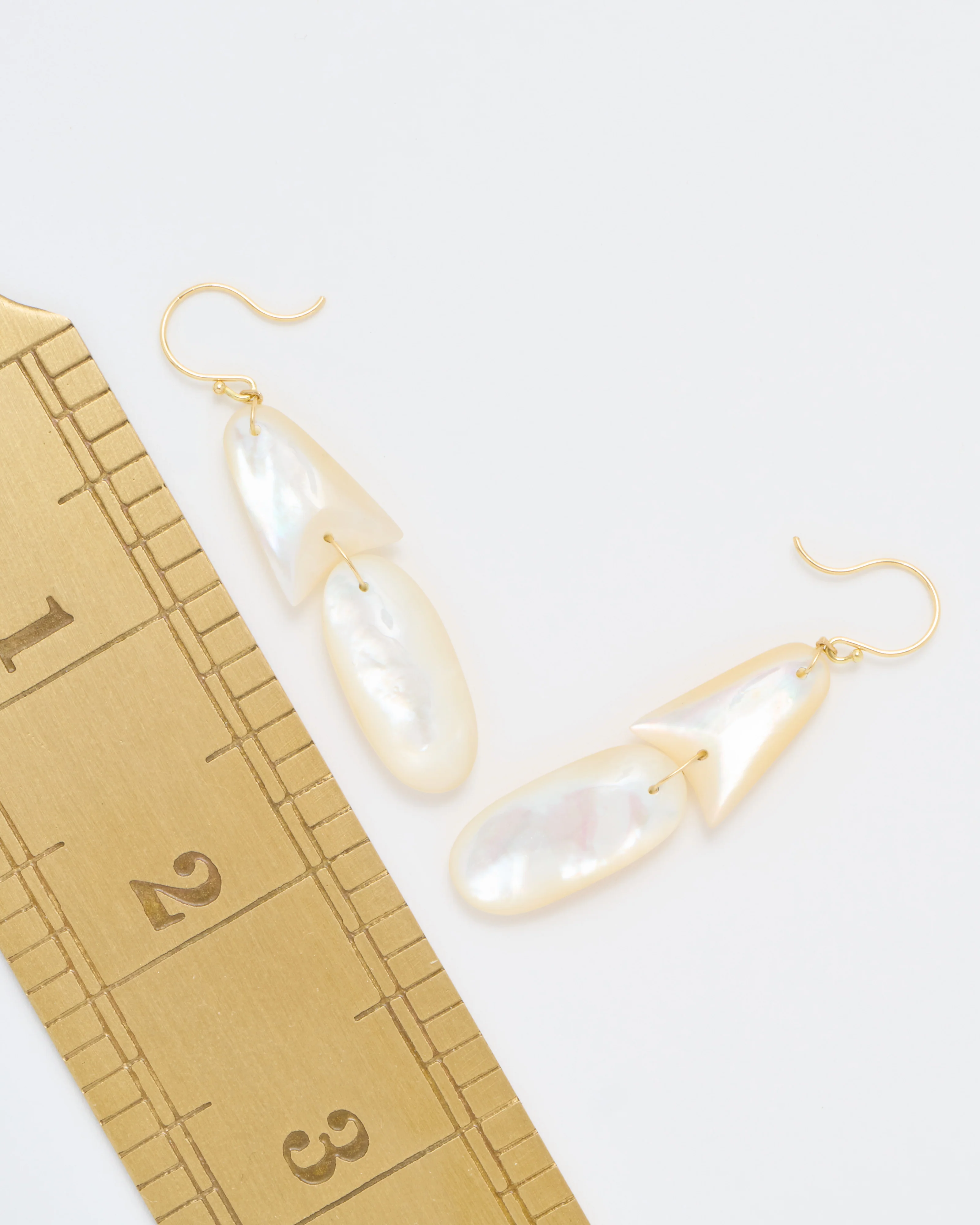 tiny mother of pearl arrowhead earrings - Image 5