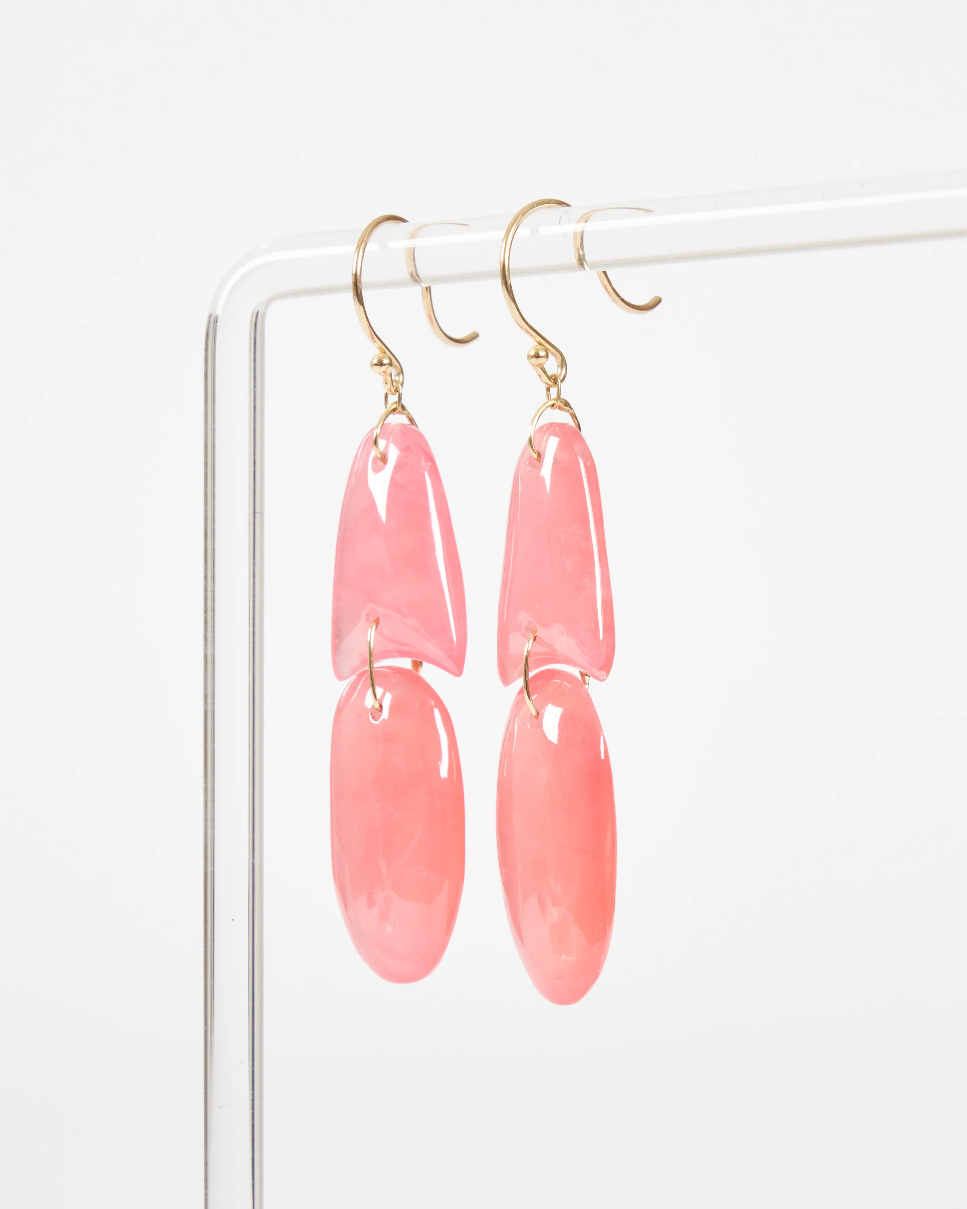 tiny rhodocrosite arrowhead earrings - pink/gold - Image 2