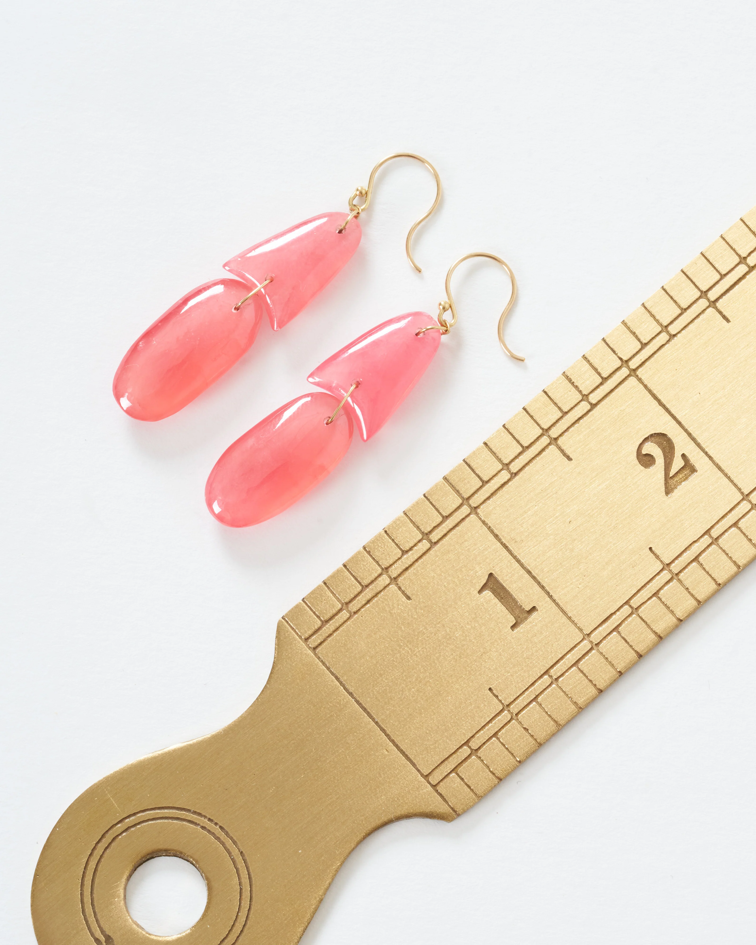 tiny rhodocrosite arrowhead earrings - pink/gold - Image 5
