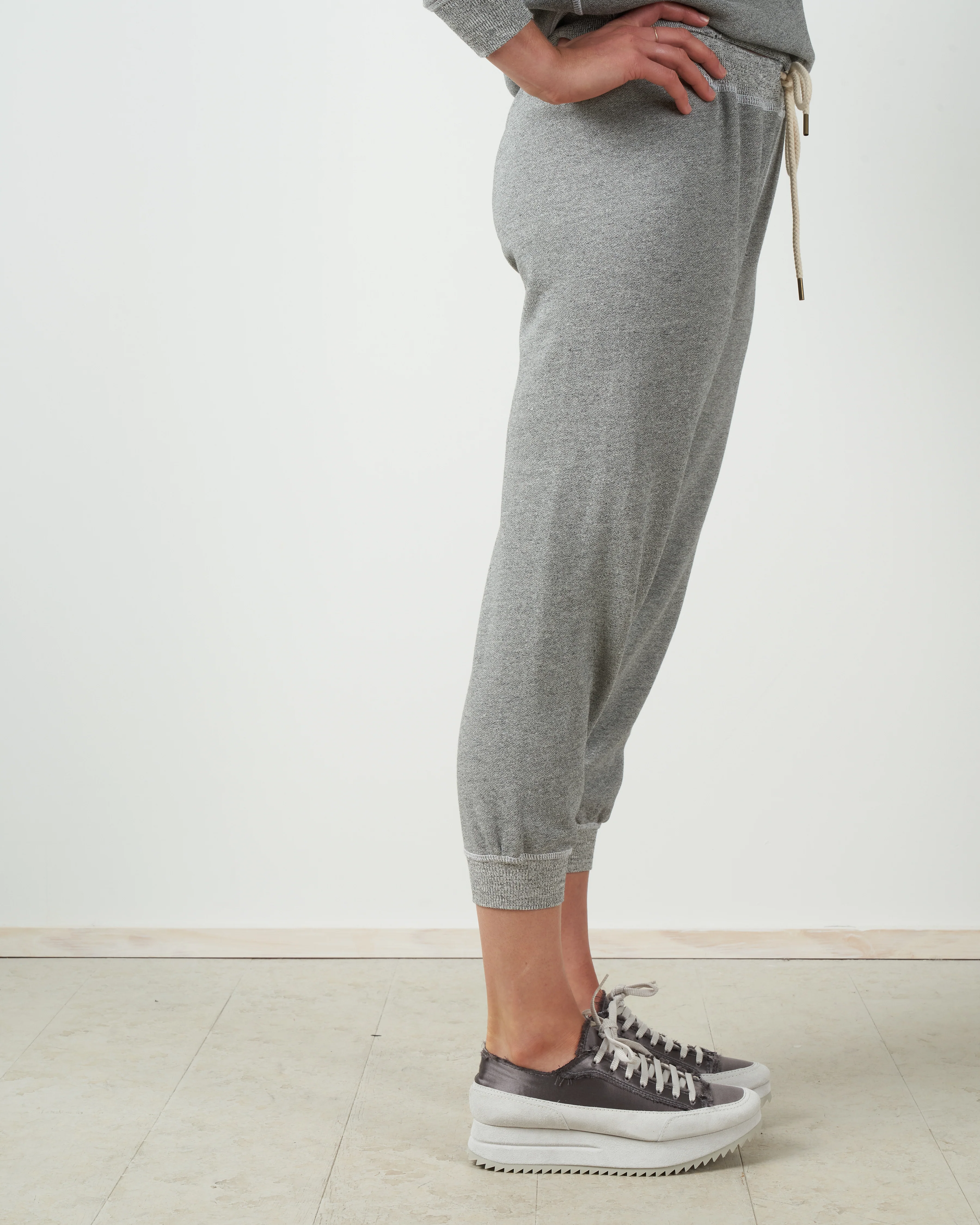 the cropped sweatpant - varsity grey - Image 2