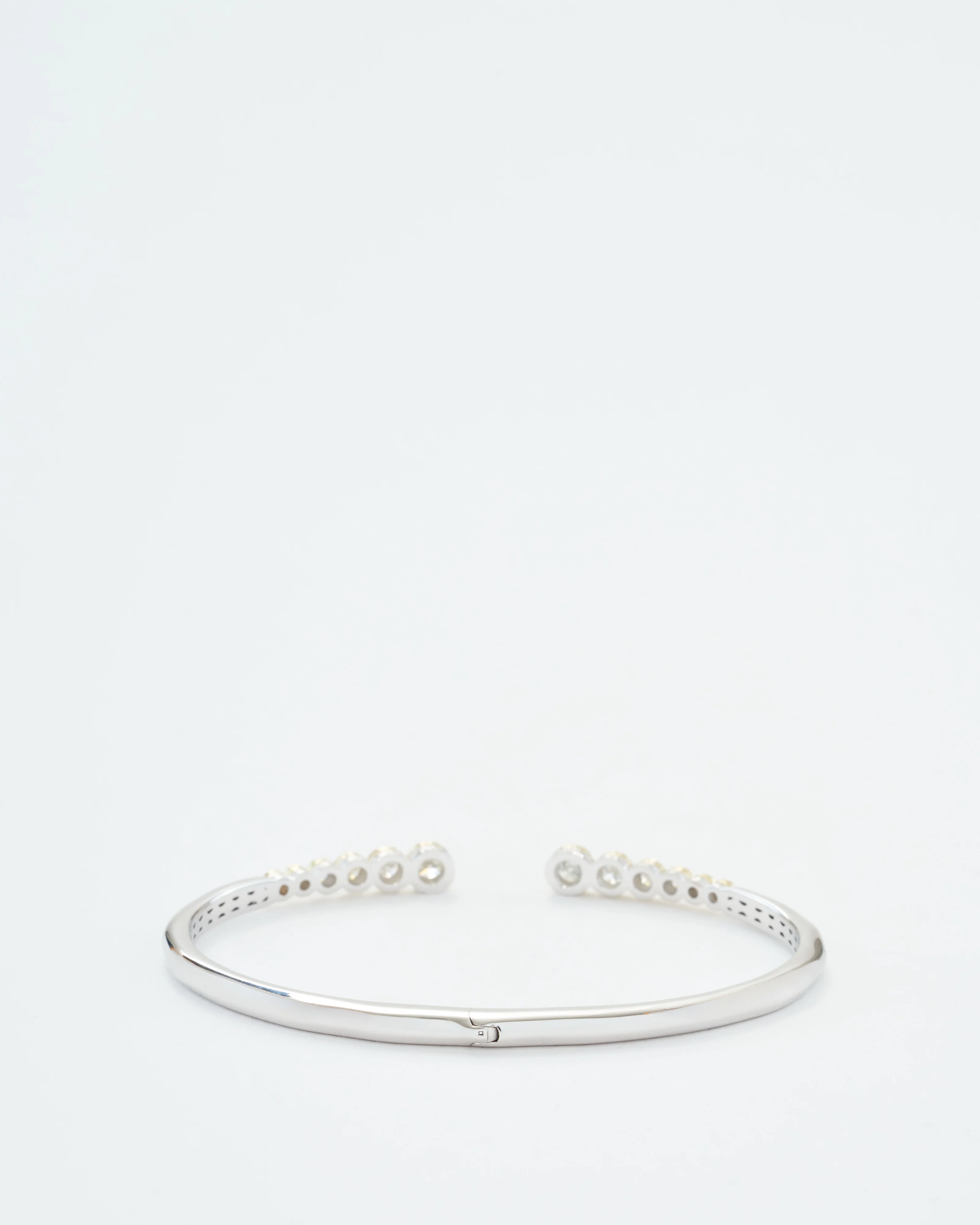 classic two-toned open bezel set diamond bangle - Image 5