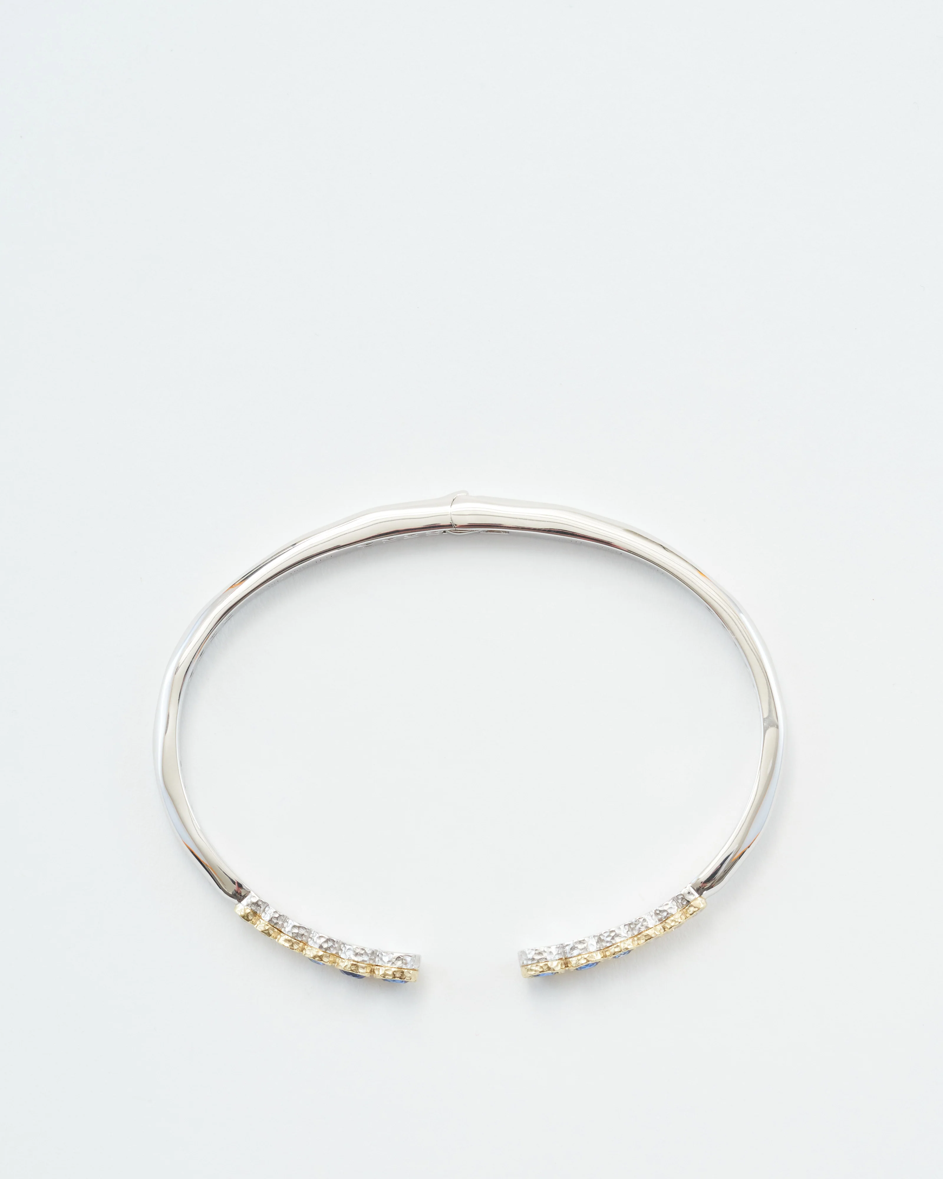 classic two-toned open bezel set sapphire bangle - Image 7