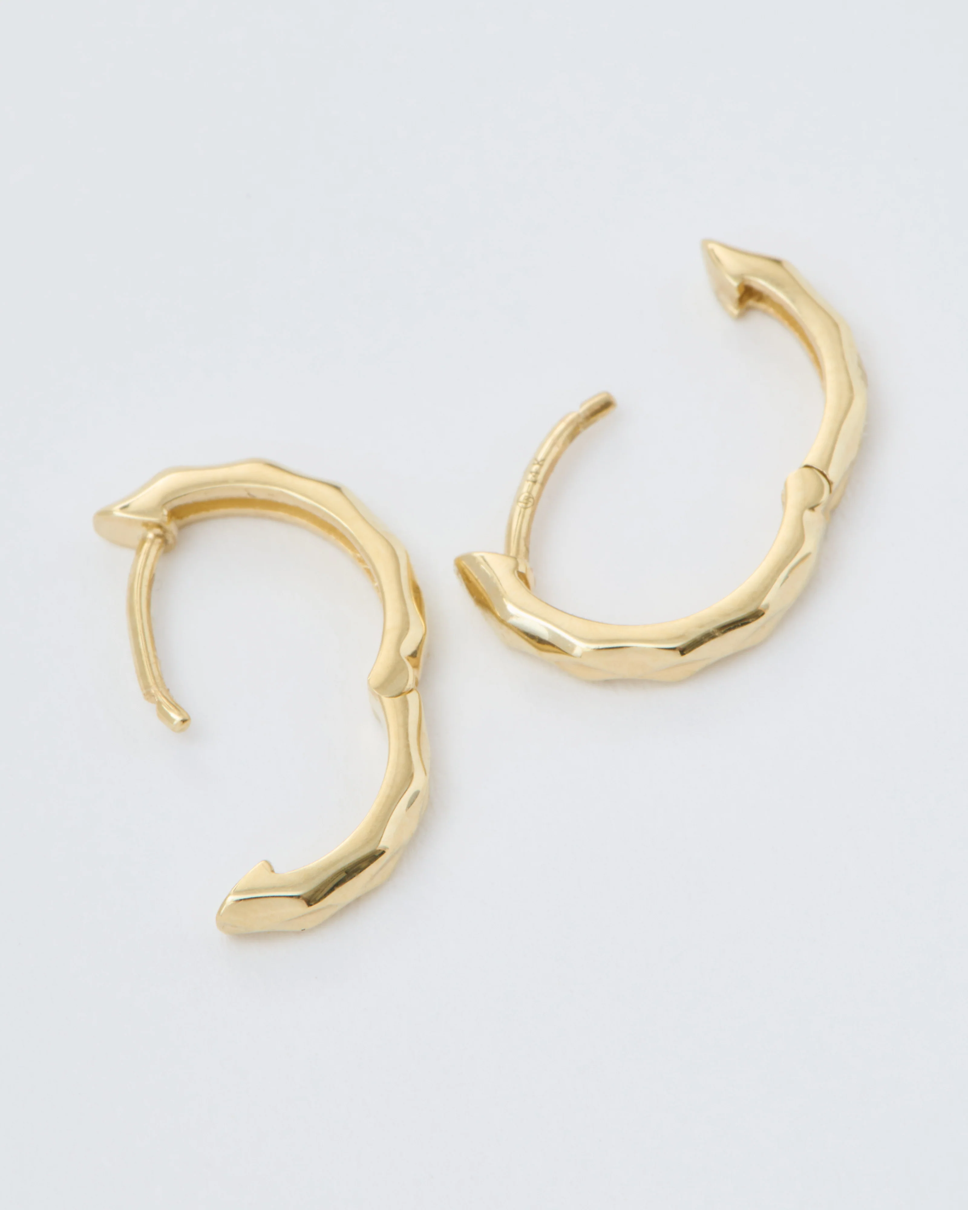 gold textured hoop earrings - Image 4