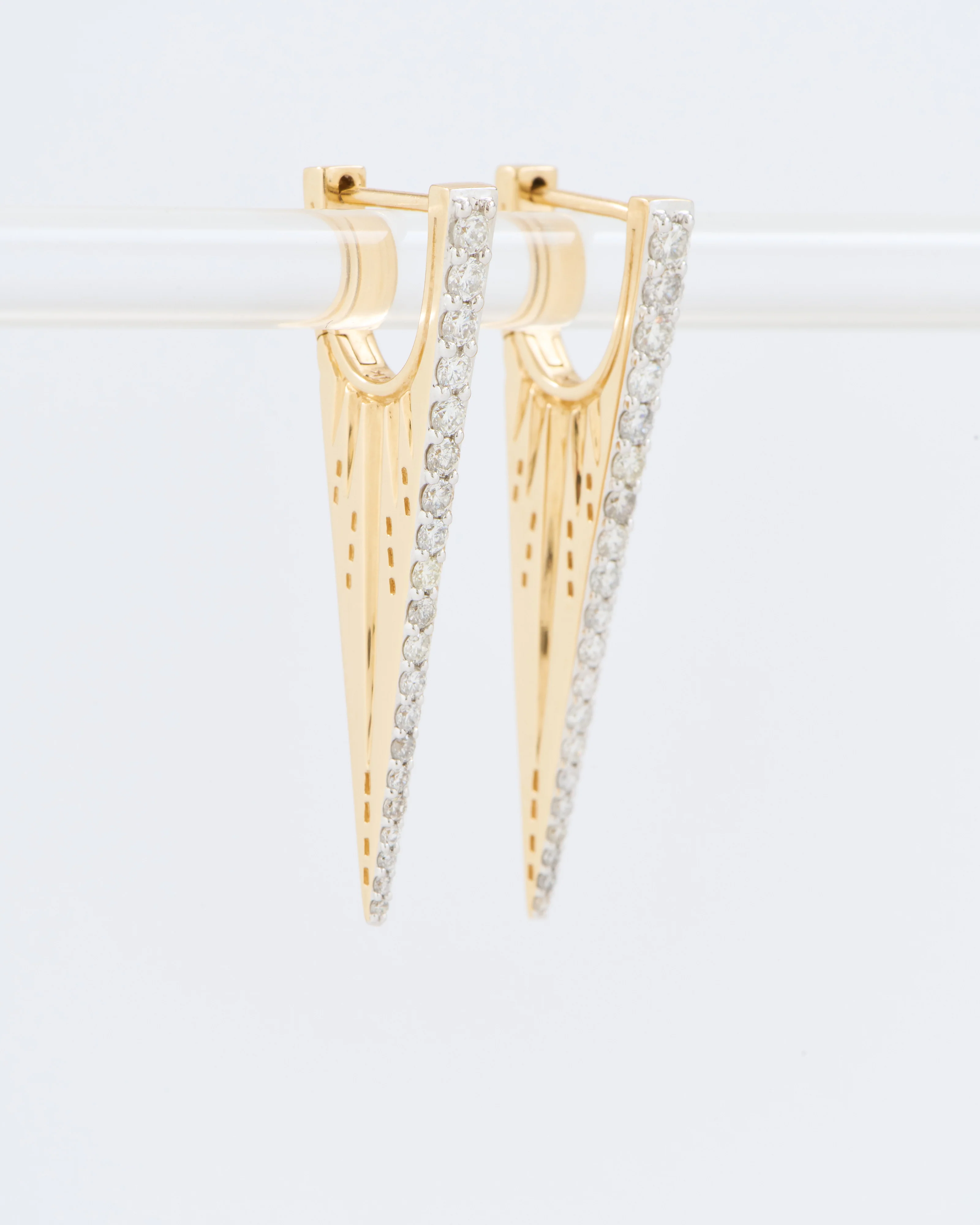 large "v" hoop earring - Image 2