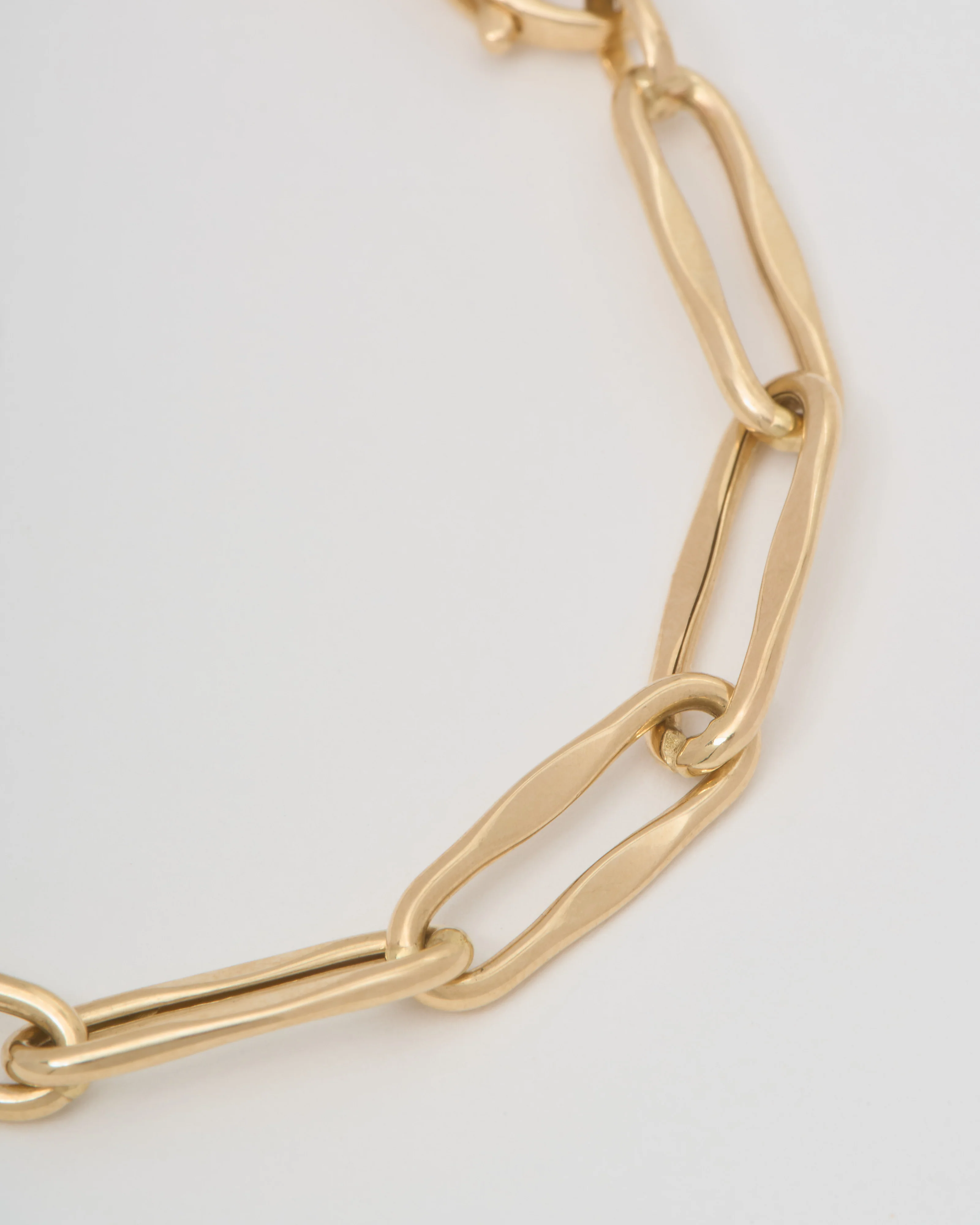 large wavy paperclip chain bracelet - Image 2