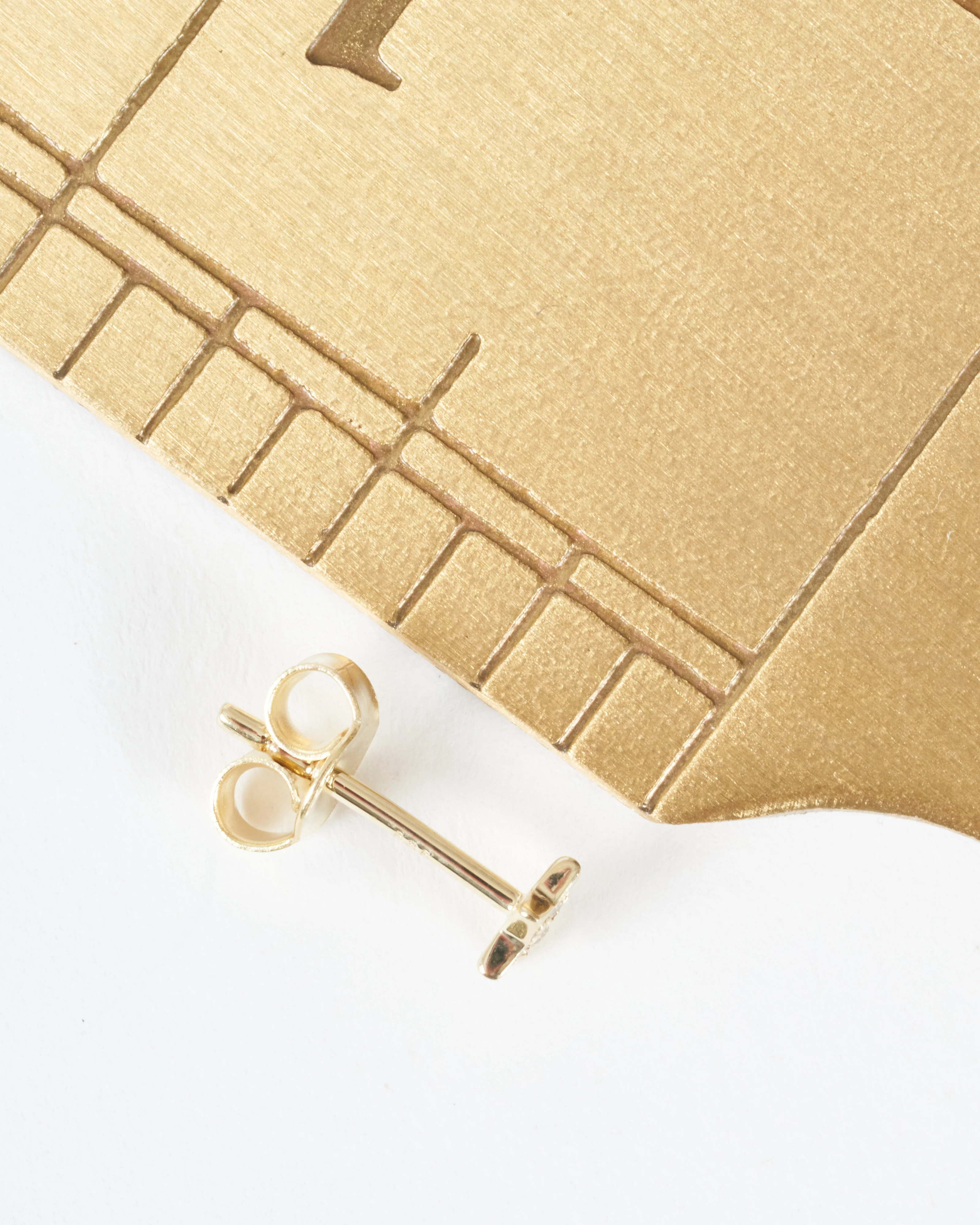 pave star stud - gold/diamonds - Image 3