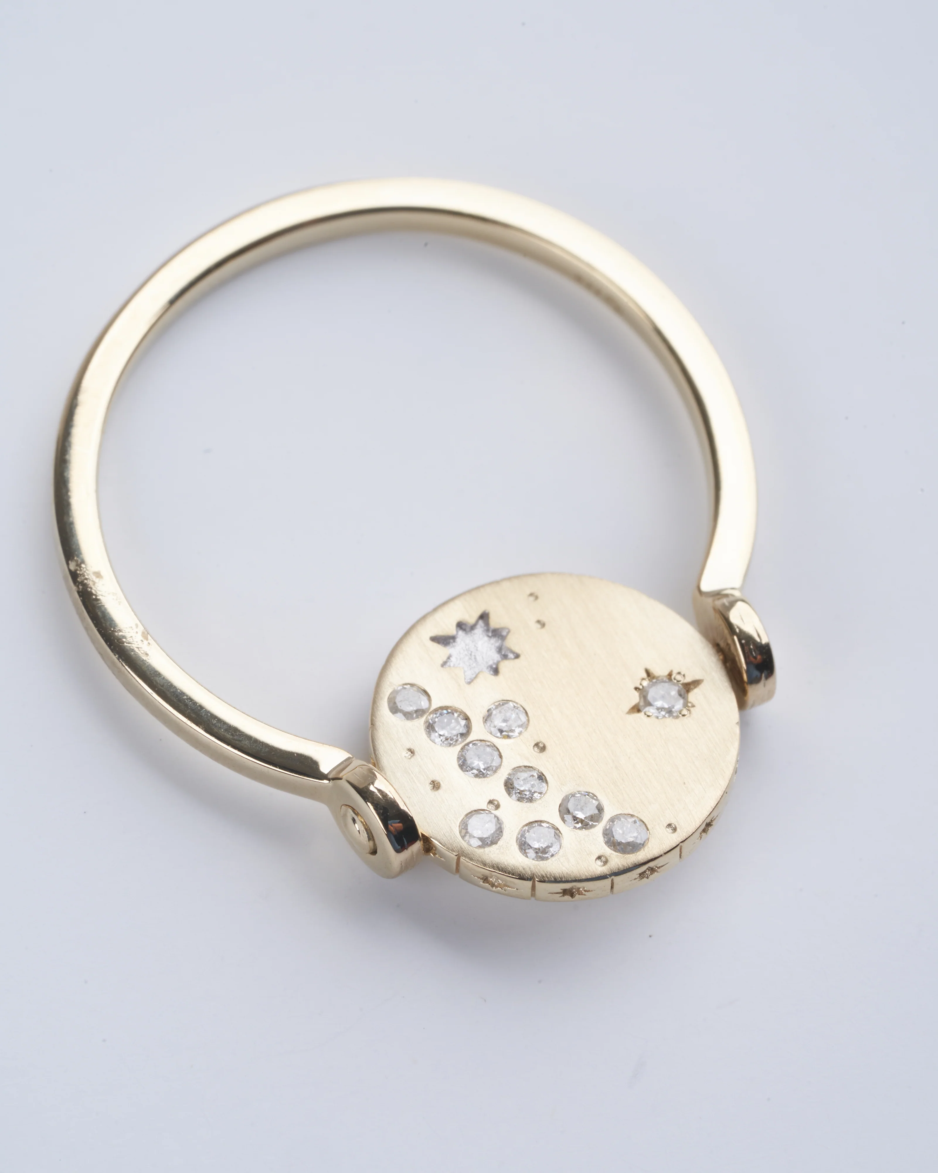 shooting star engraved flip ring - Image 3