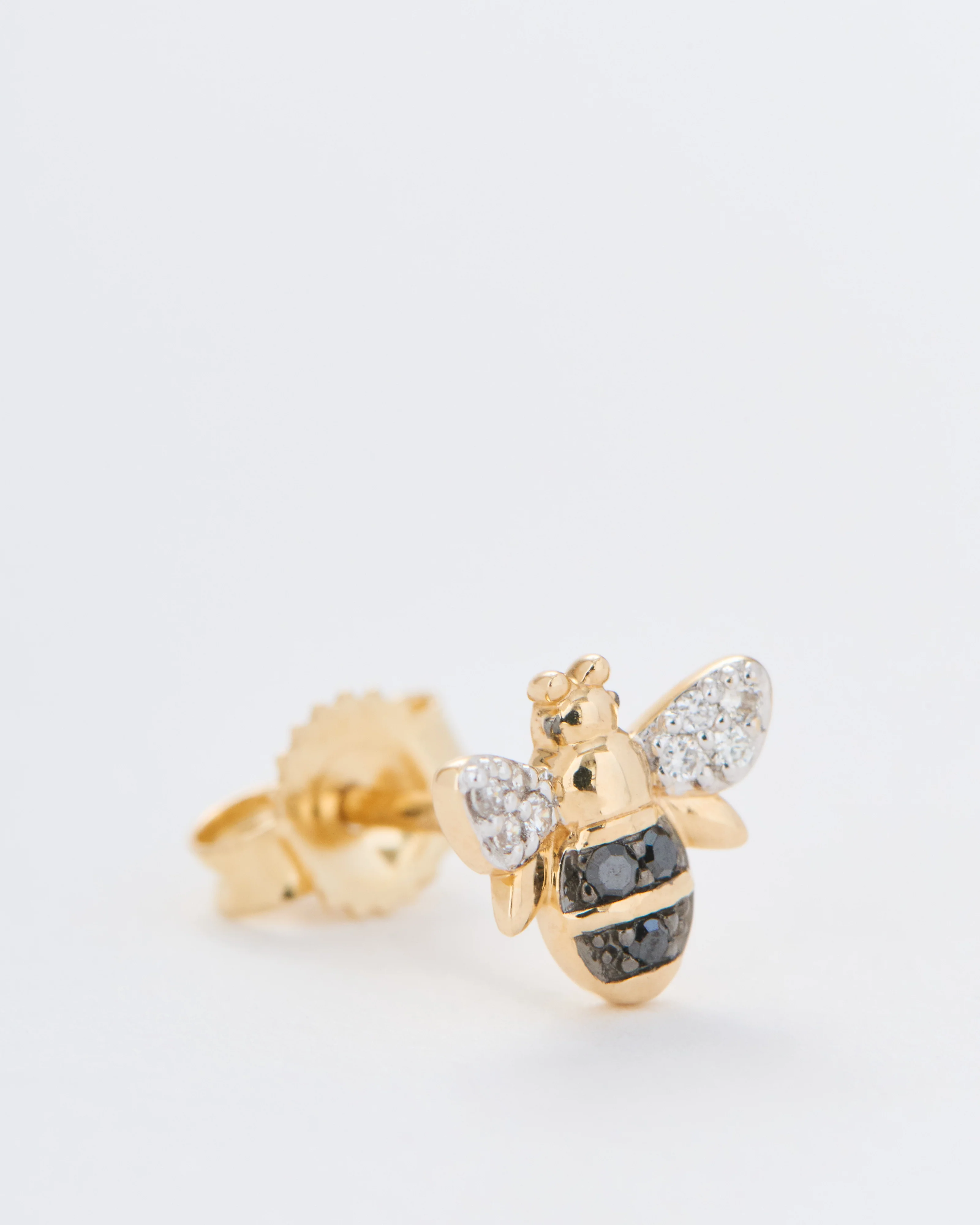 single bumble bee stud