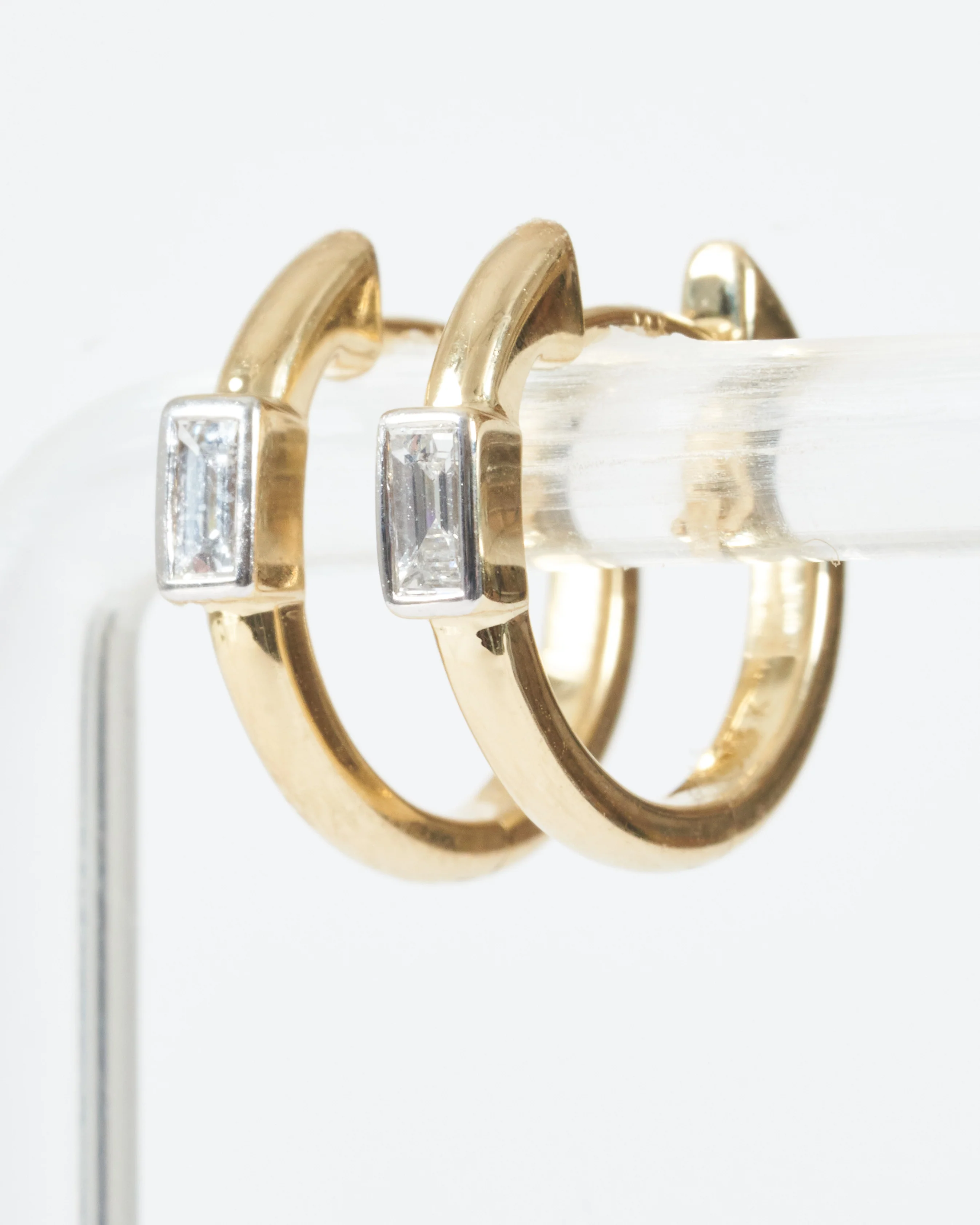 small baguette huggie hoops - gold - Image 2