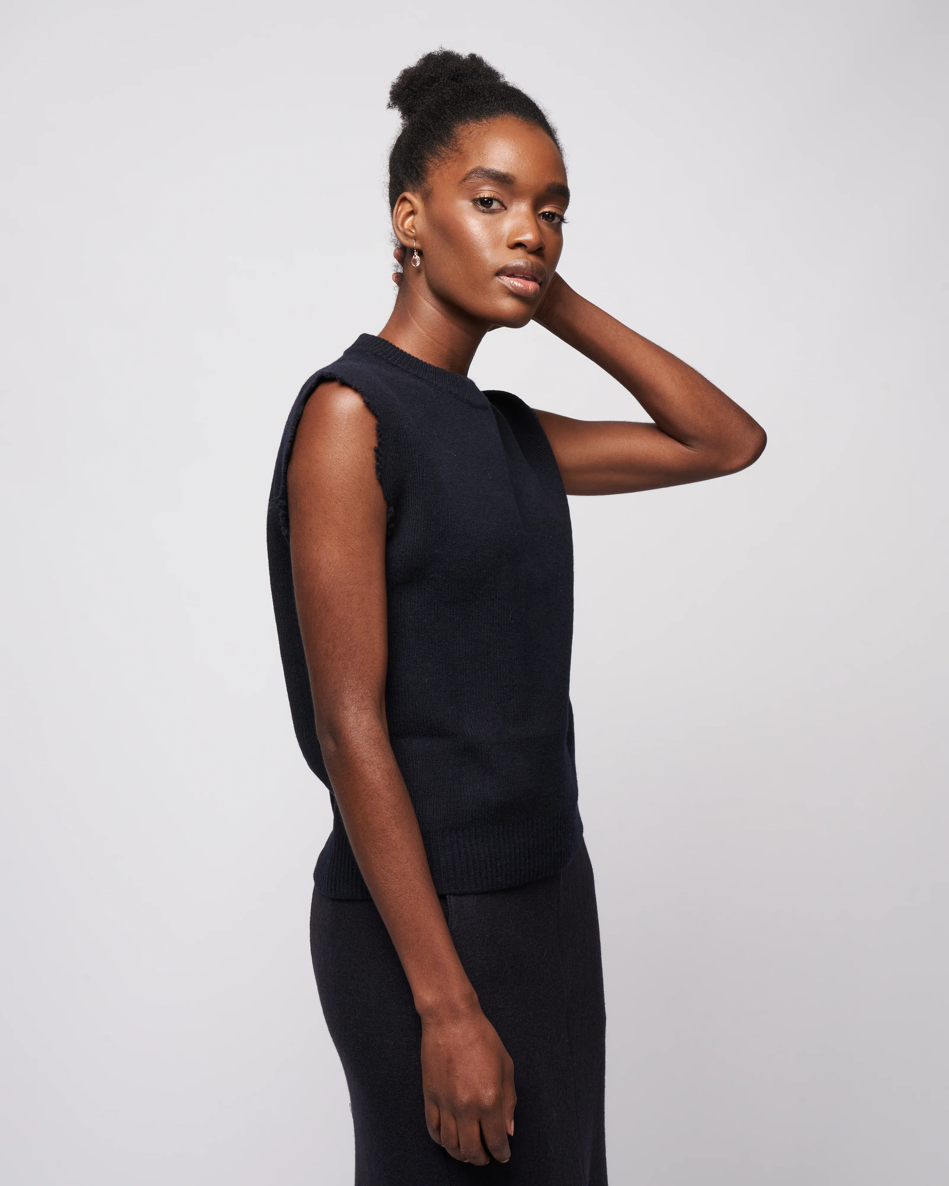 anna merino wool distressed vest - dark navy - Image 3